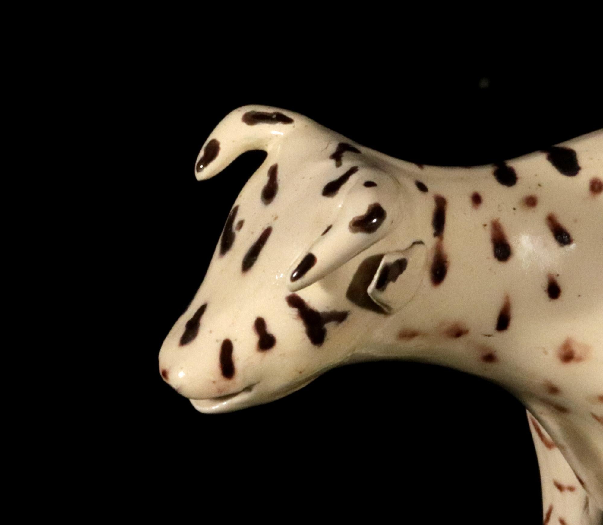 Englische Kuhcreme aus dem 18. Jahrhundert mit Deckel (Keramik) im Angebot