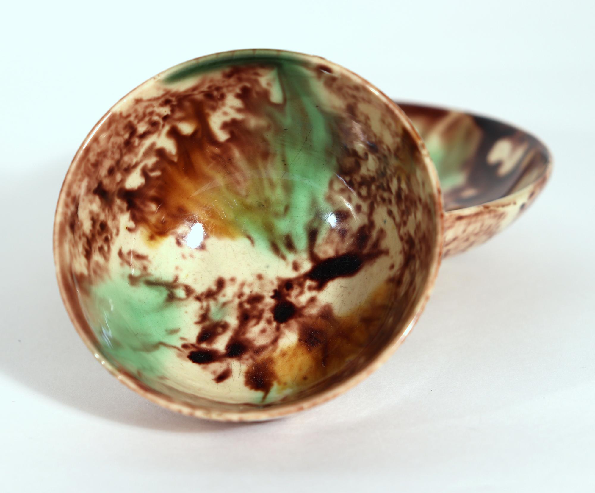 18th-century English Creamware Whieldon-type Tortoiseshell Tea Bowl & Saucer In Good Condition For Sale In Downingtown, PA