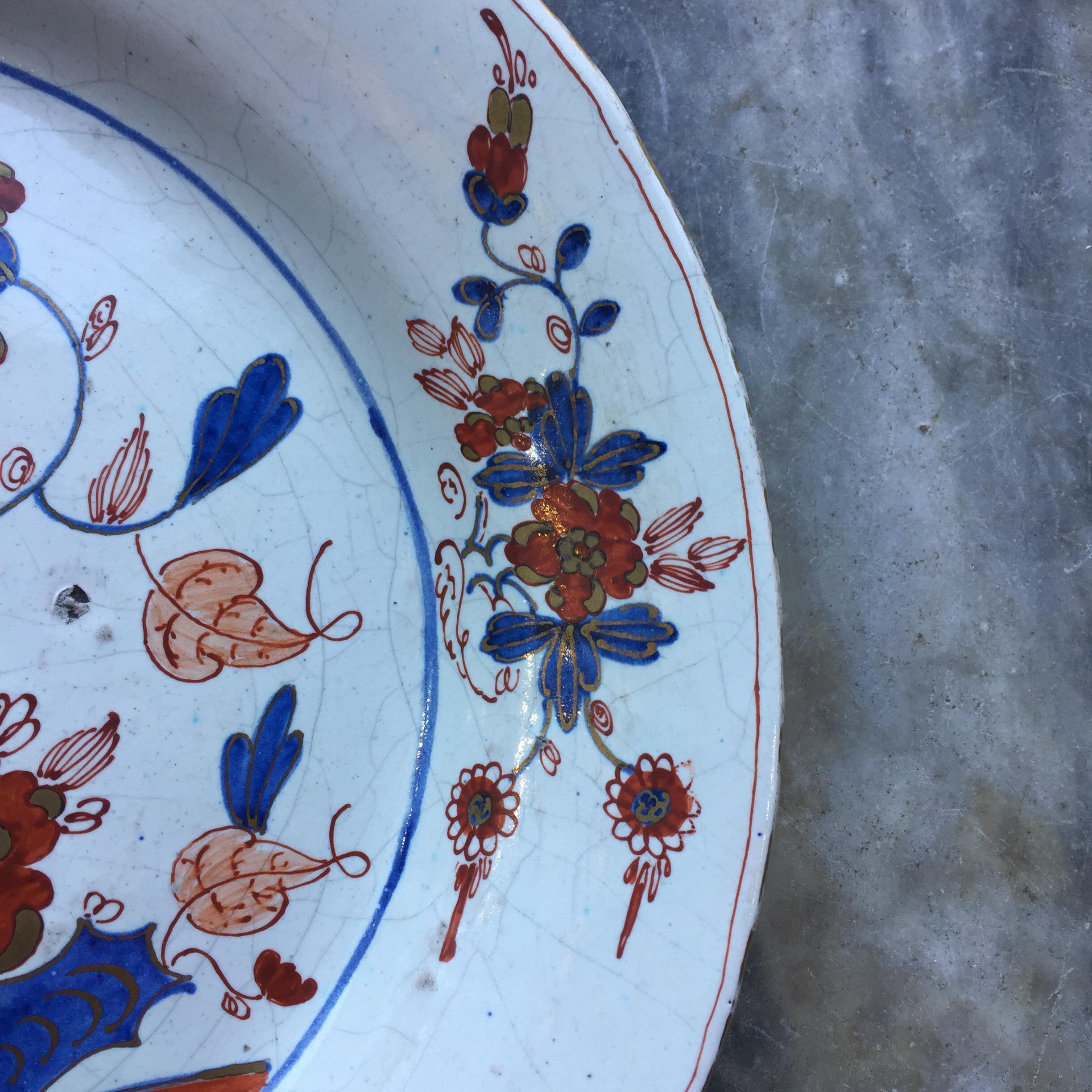 Anglais Assiette anglaise du 18e siècle en Delft, Bristol, Imari, Chinoiserie en vente