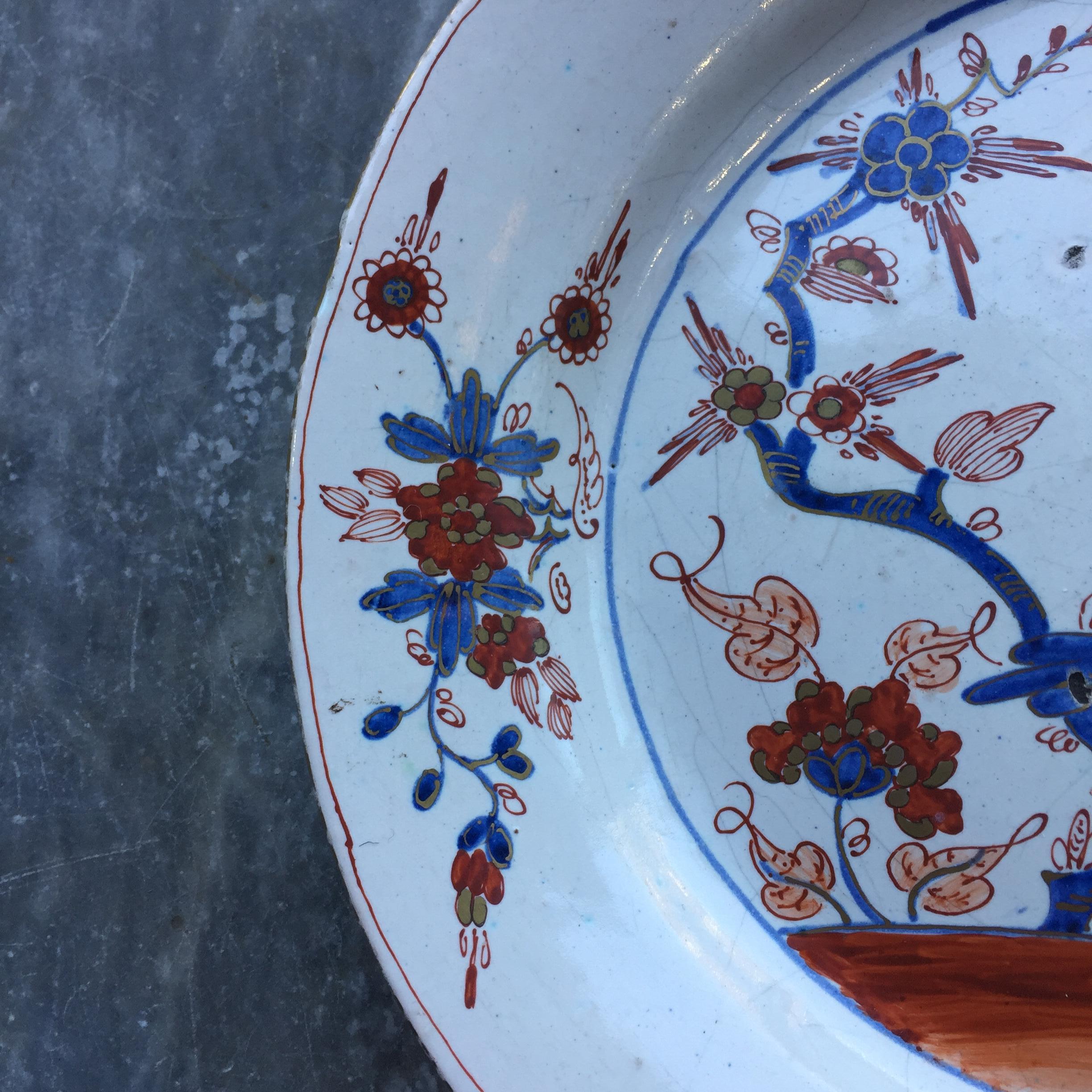 Assiette anglaise du 18e siècle en Delft, Bristol, Imari, Chinoiserie Bon état - En vente à AMSTERDAM, NH