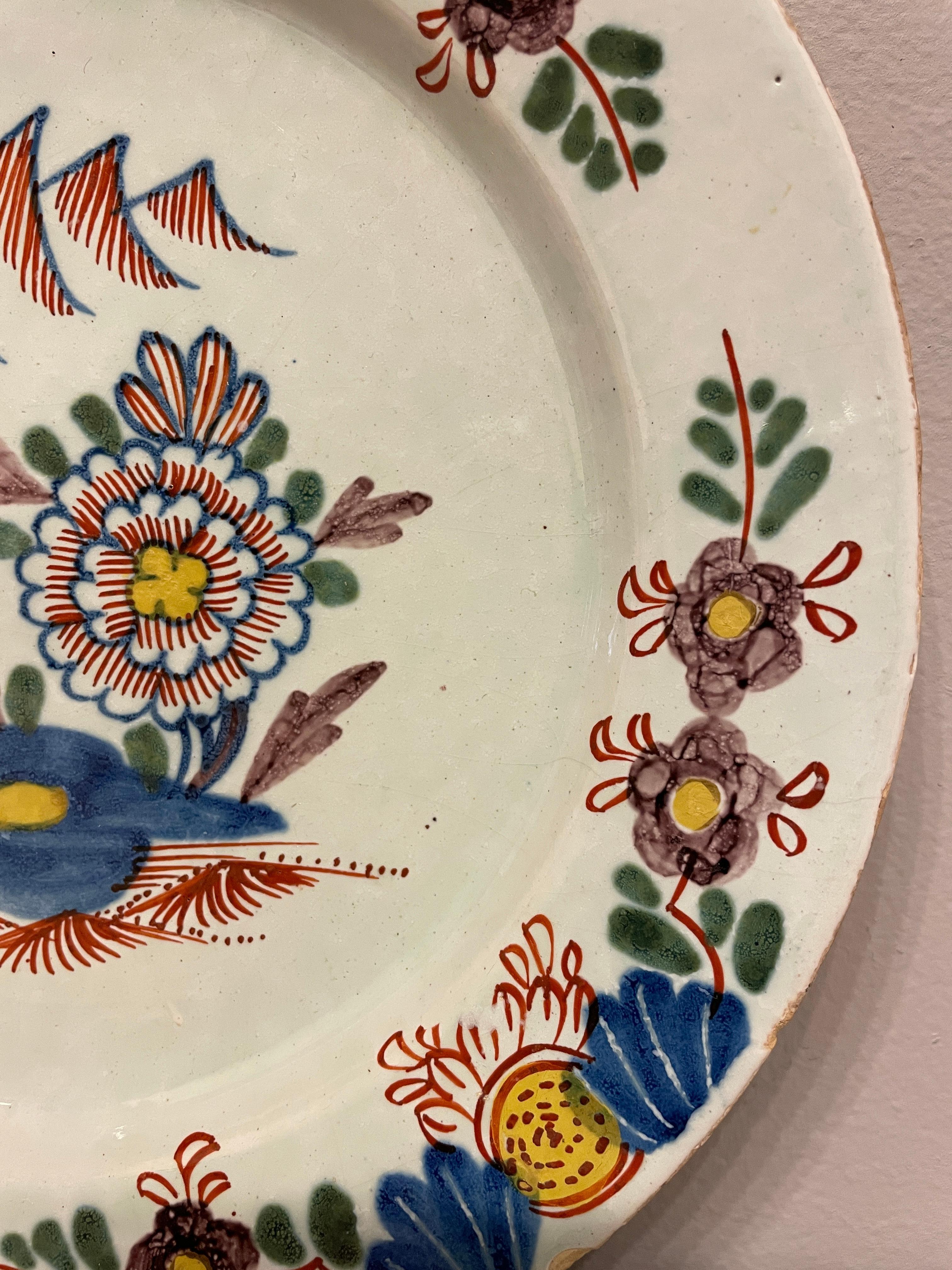 George III 18th Century English Delft Tin Glaze Faience Polychrome Plate For Sale