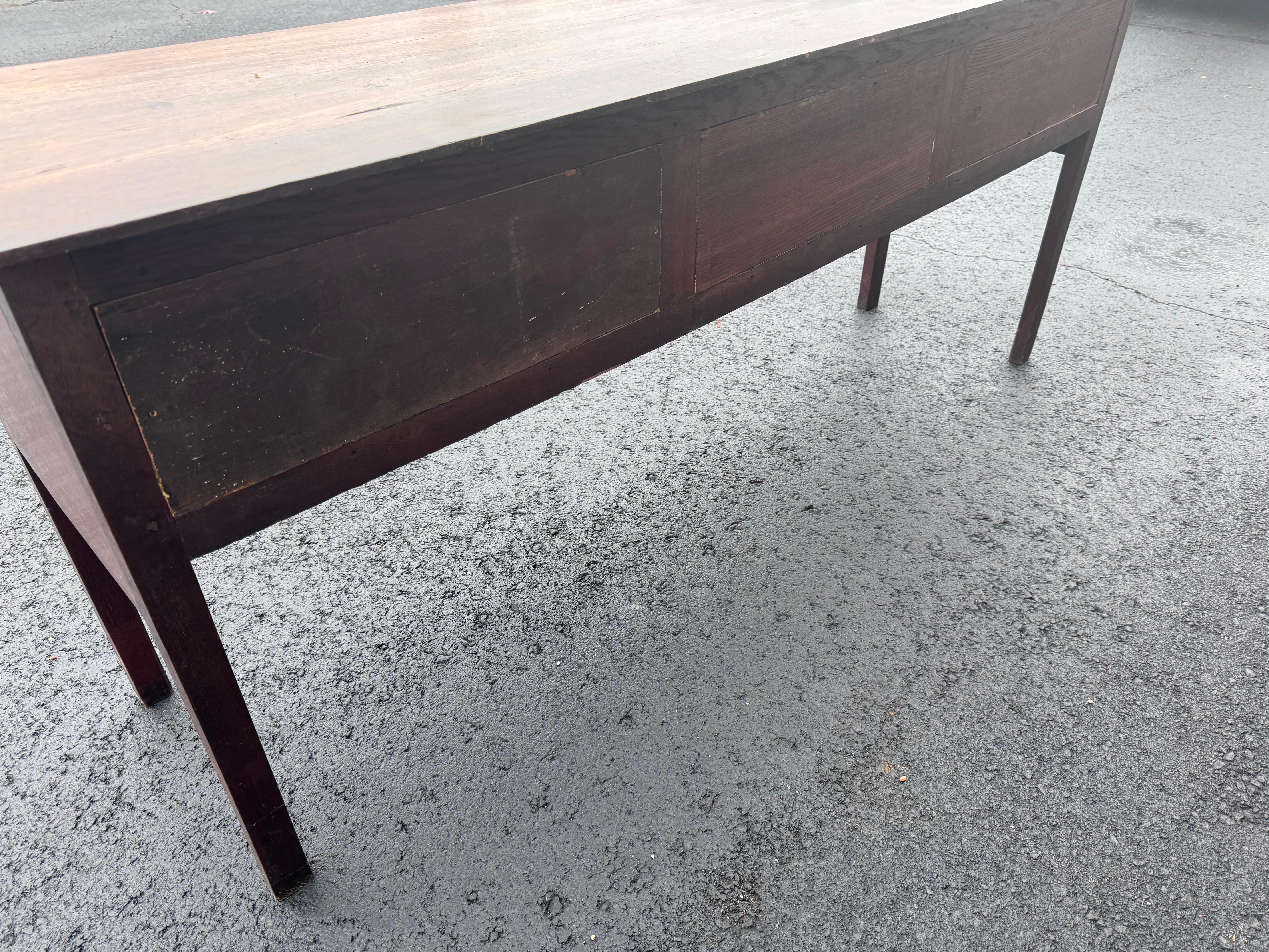 18th Century English Dresser Base For Sale 5
