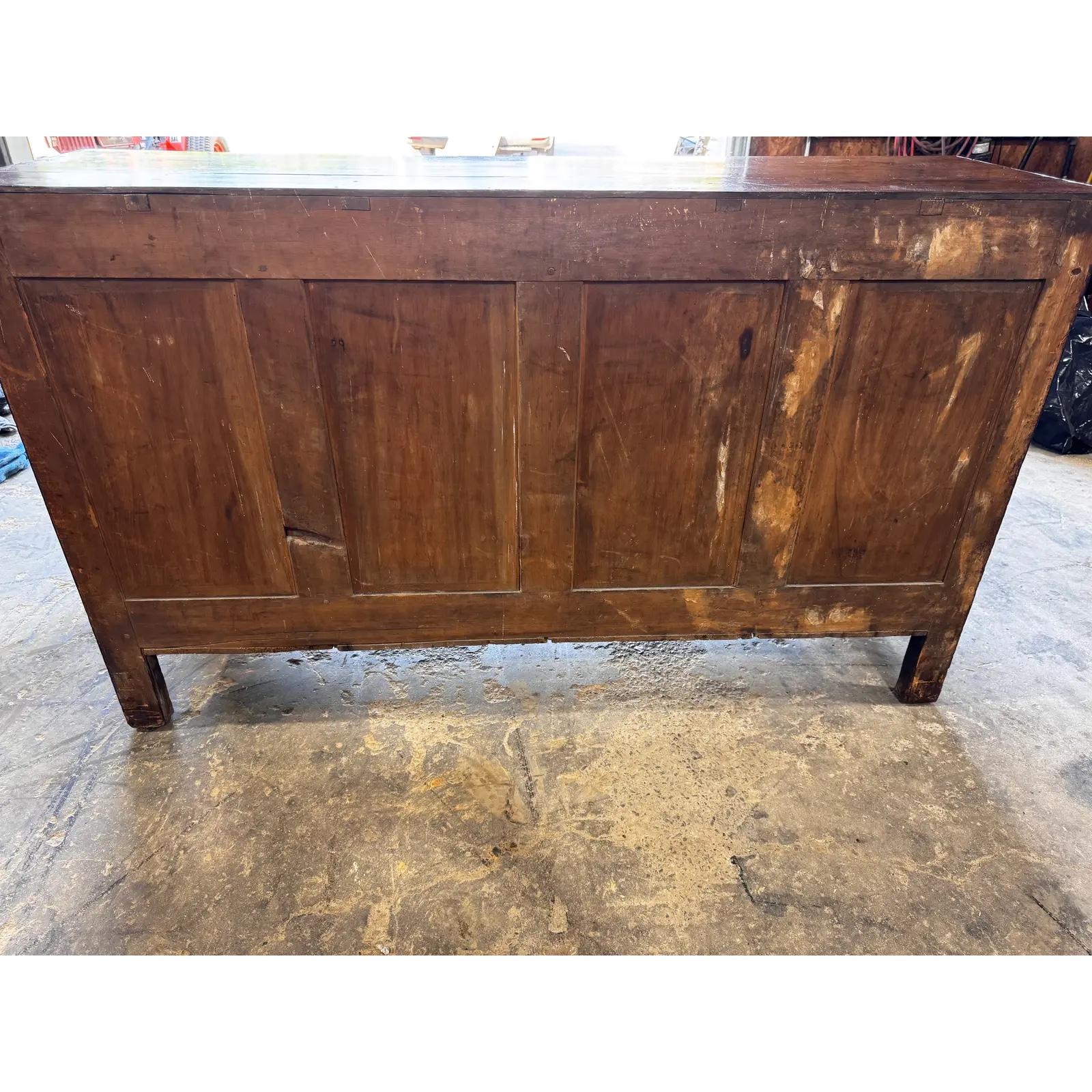 Base de cómoda inglesa del siglo XVIII en venta 7