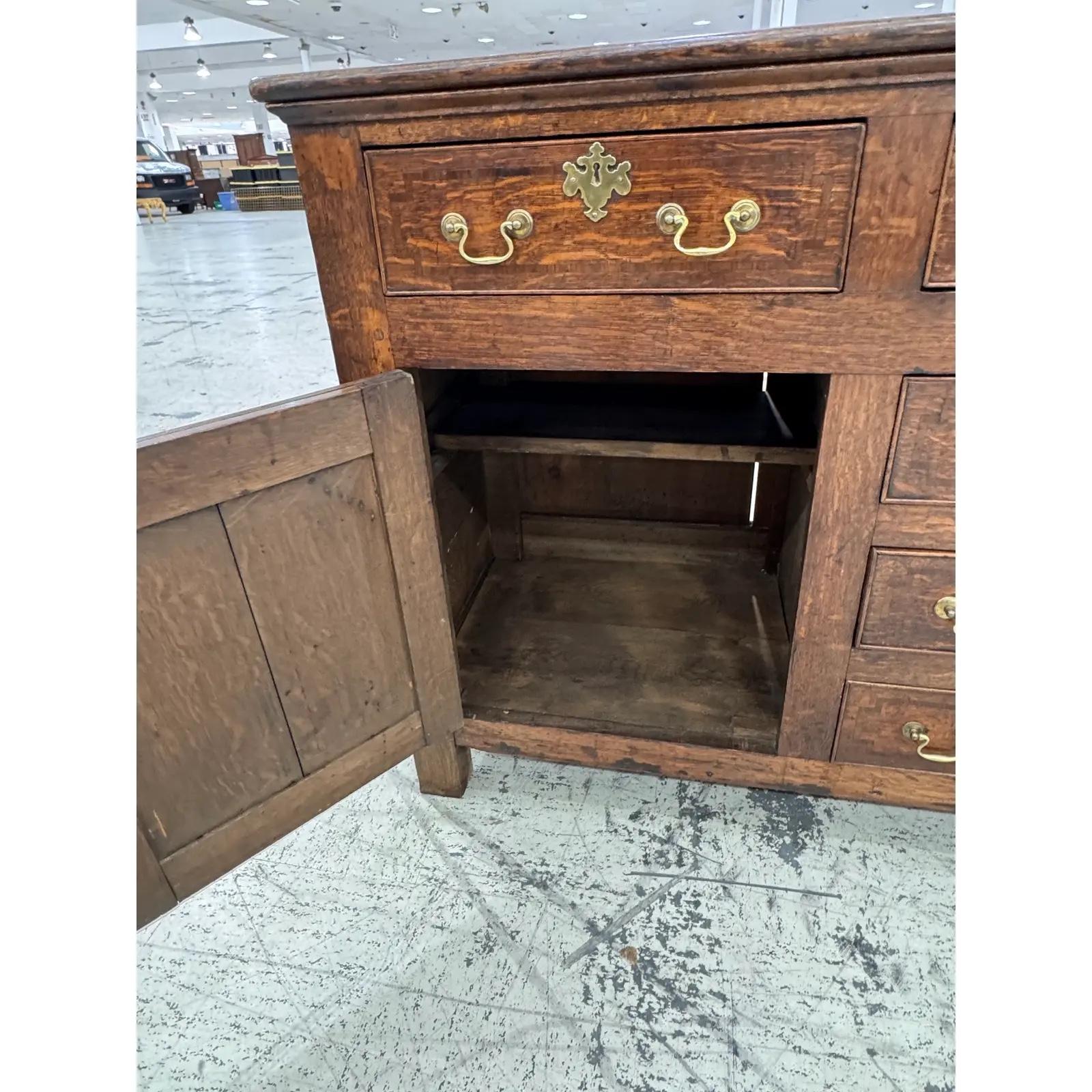 Inglese Base per comò inglese del XVIII secolo in vendita