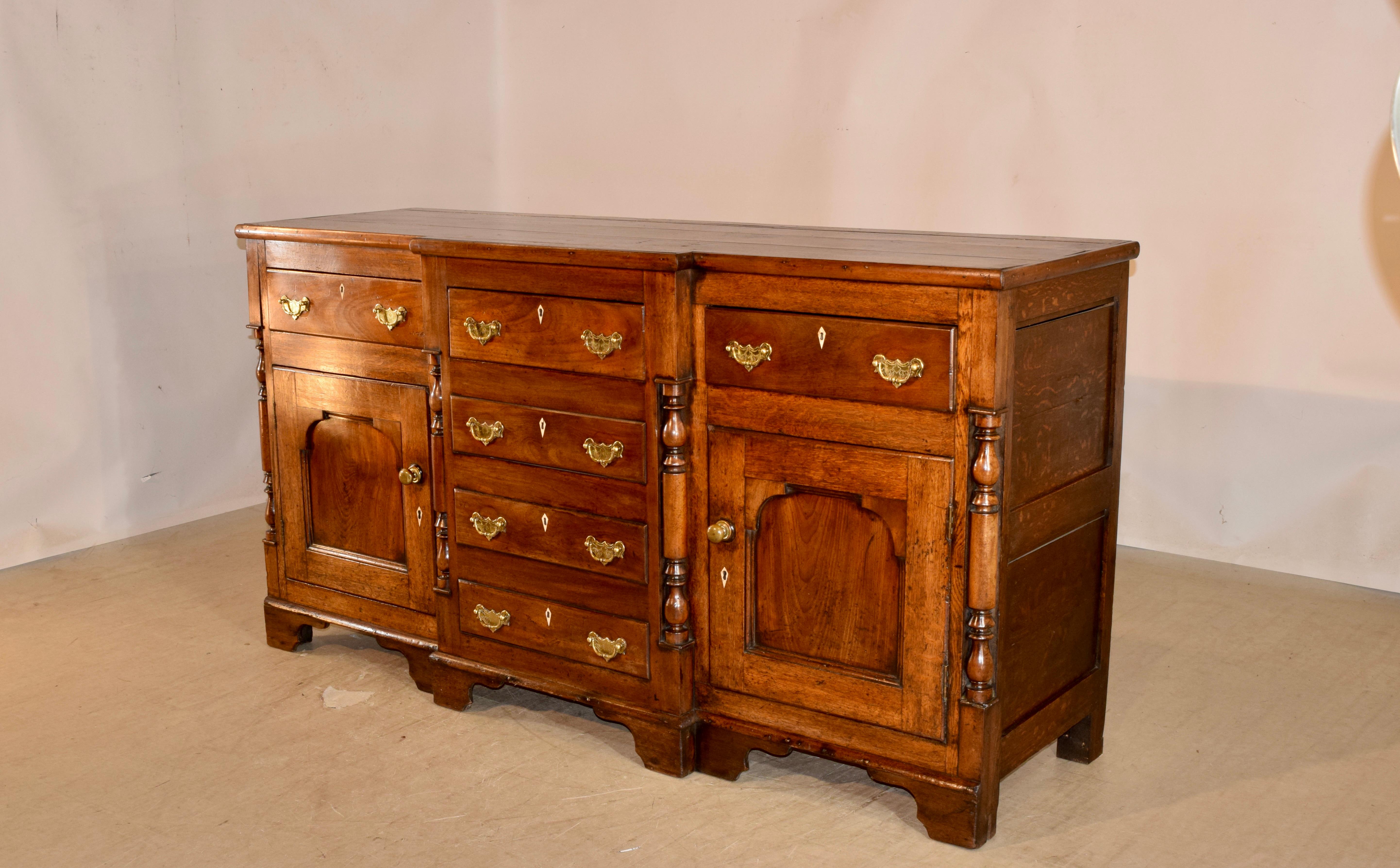 18th Century English Dresser Base In Good Condition In High Point, NC