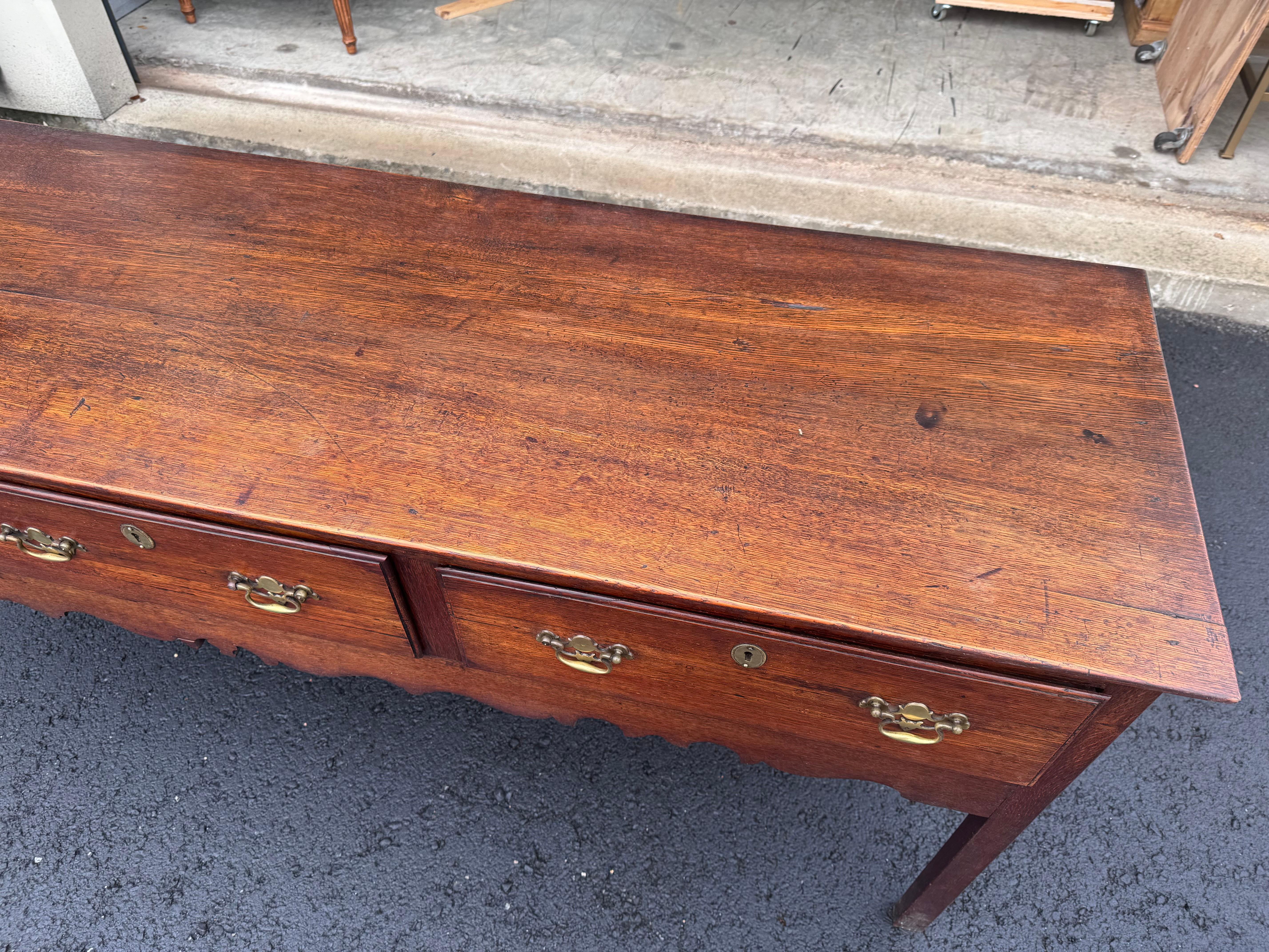 18th Century English Dresser Base For Sale 2