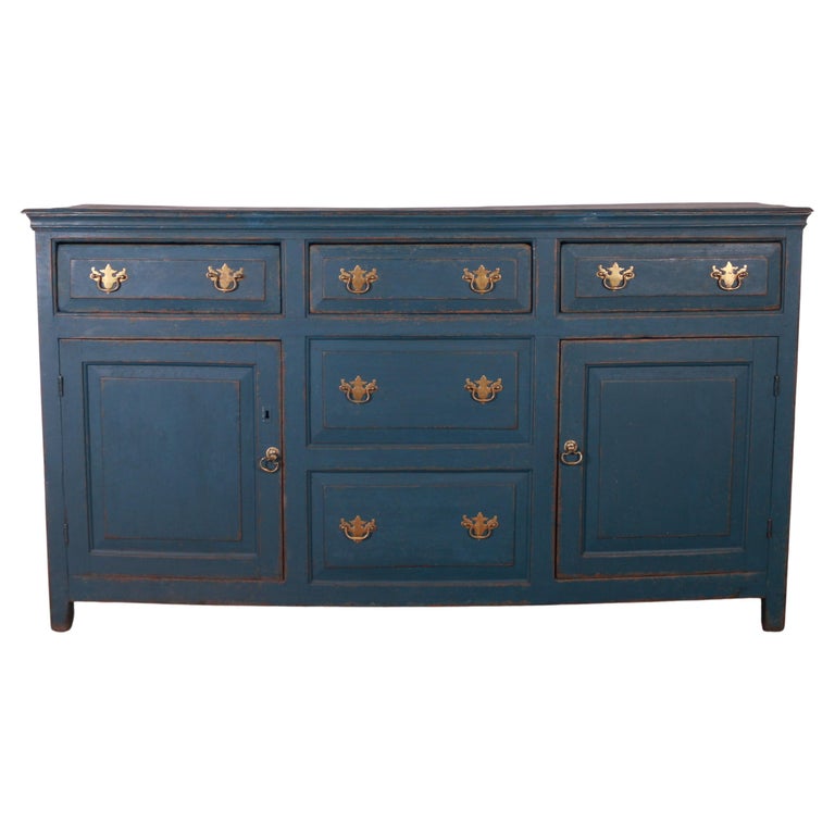 18th Century English Dresser Base For Sale at 1stDibs
