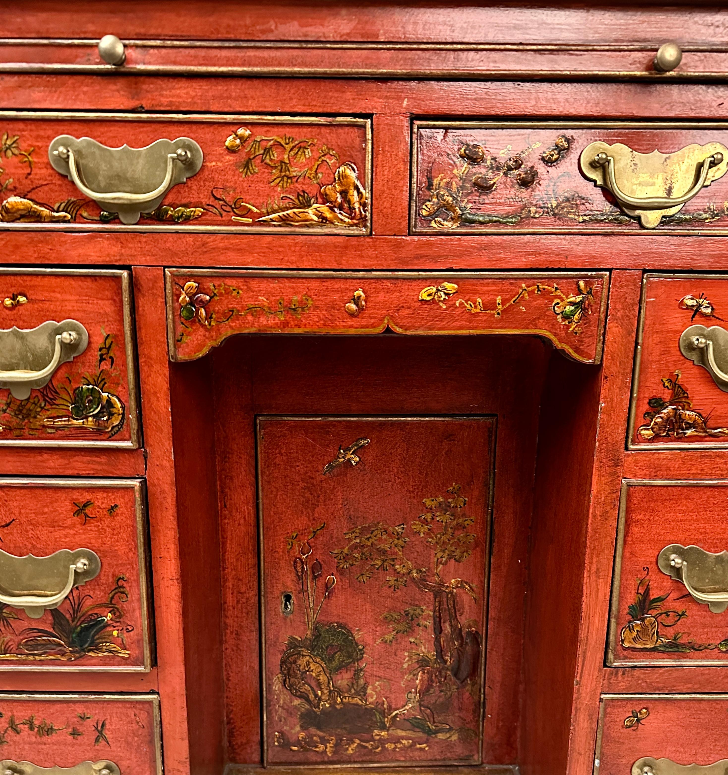 18th Century English Dresser with 19th Century Chinoiserie Decoration  For Sale 3