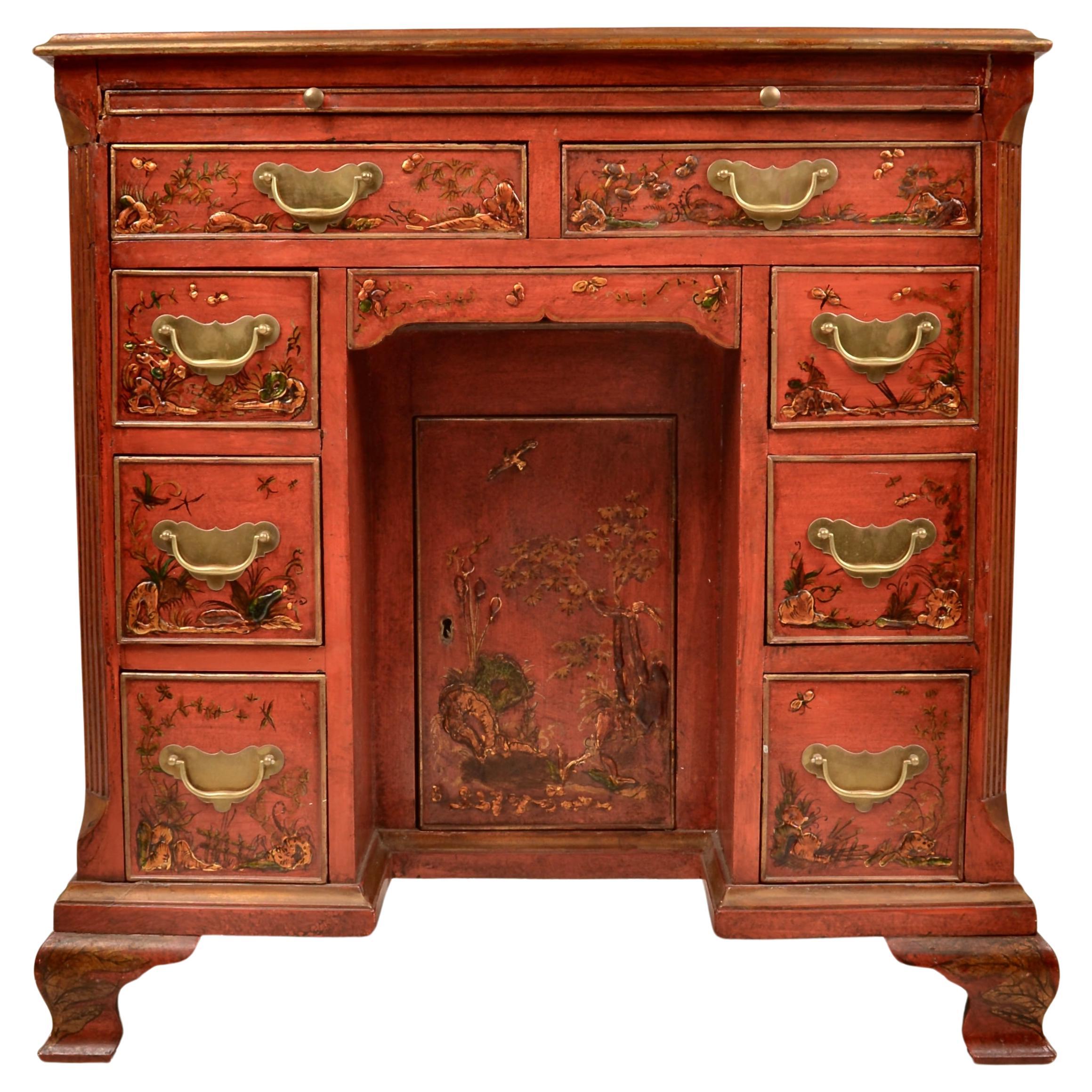 Englische Kommode aus dem 18. Jahrhundert mit Chinoiserie-Dekoration aus dem 19. Jahrhundert