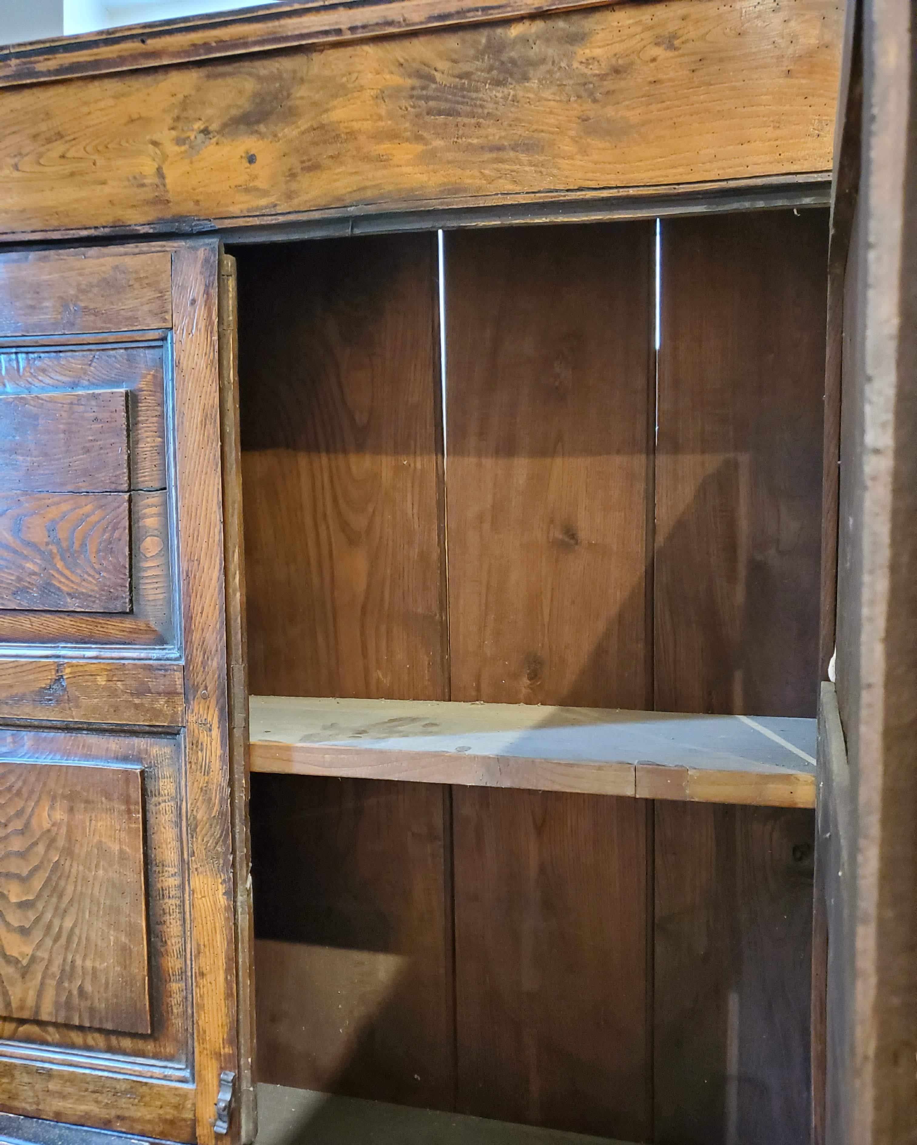 18th Century English Elm and Ash Bacon Settle Cabinet with Attached Bench 2