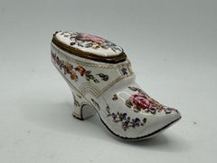 18th Century English Enamel Shoe Shape Bonbonniere