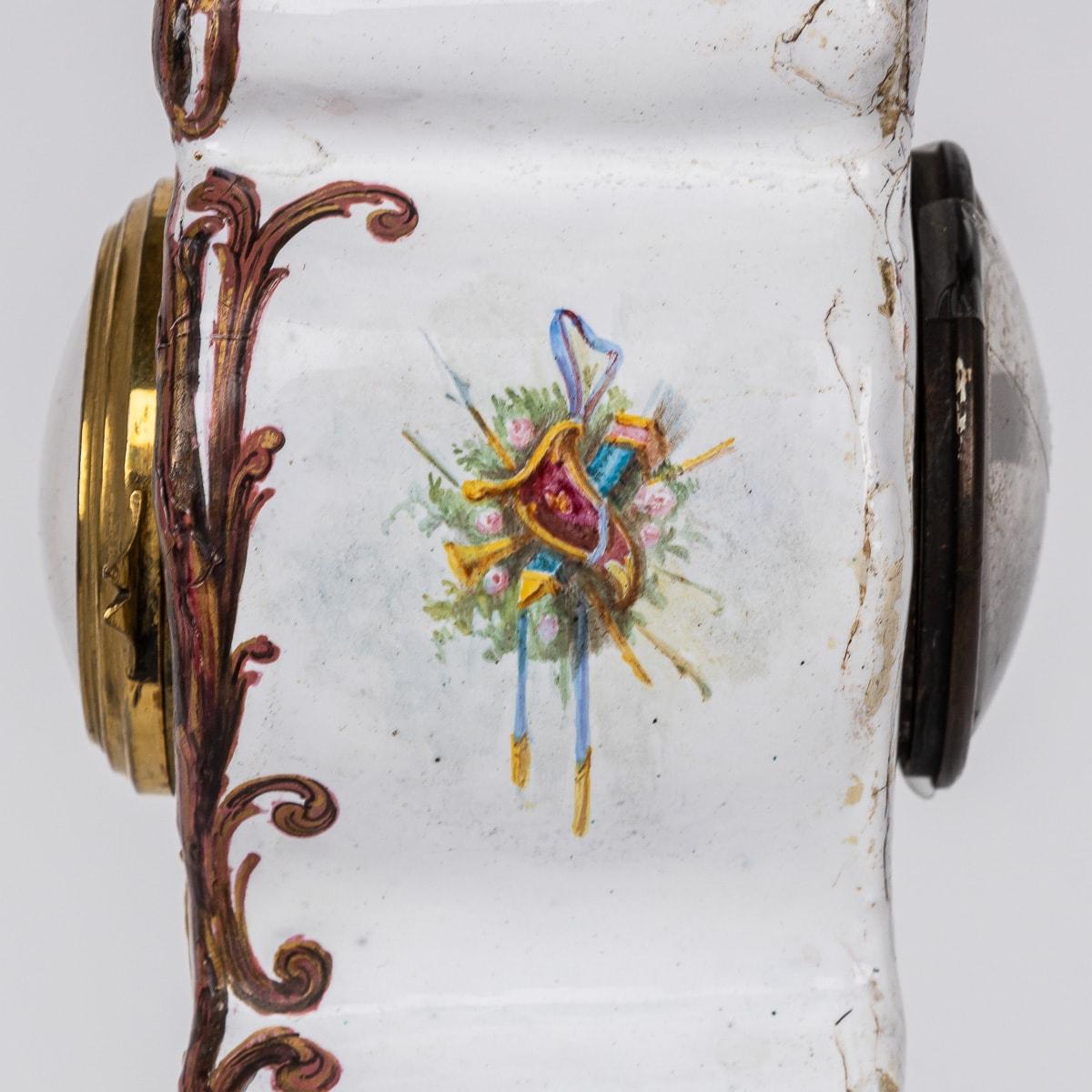 Horloge de table anglaise en émail du 18e siècle avec scènes florales et romantiques vers 1770 en vente 8