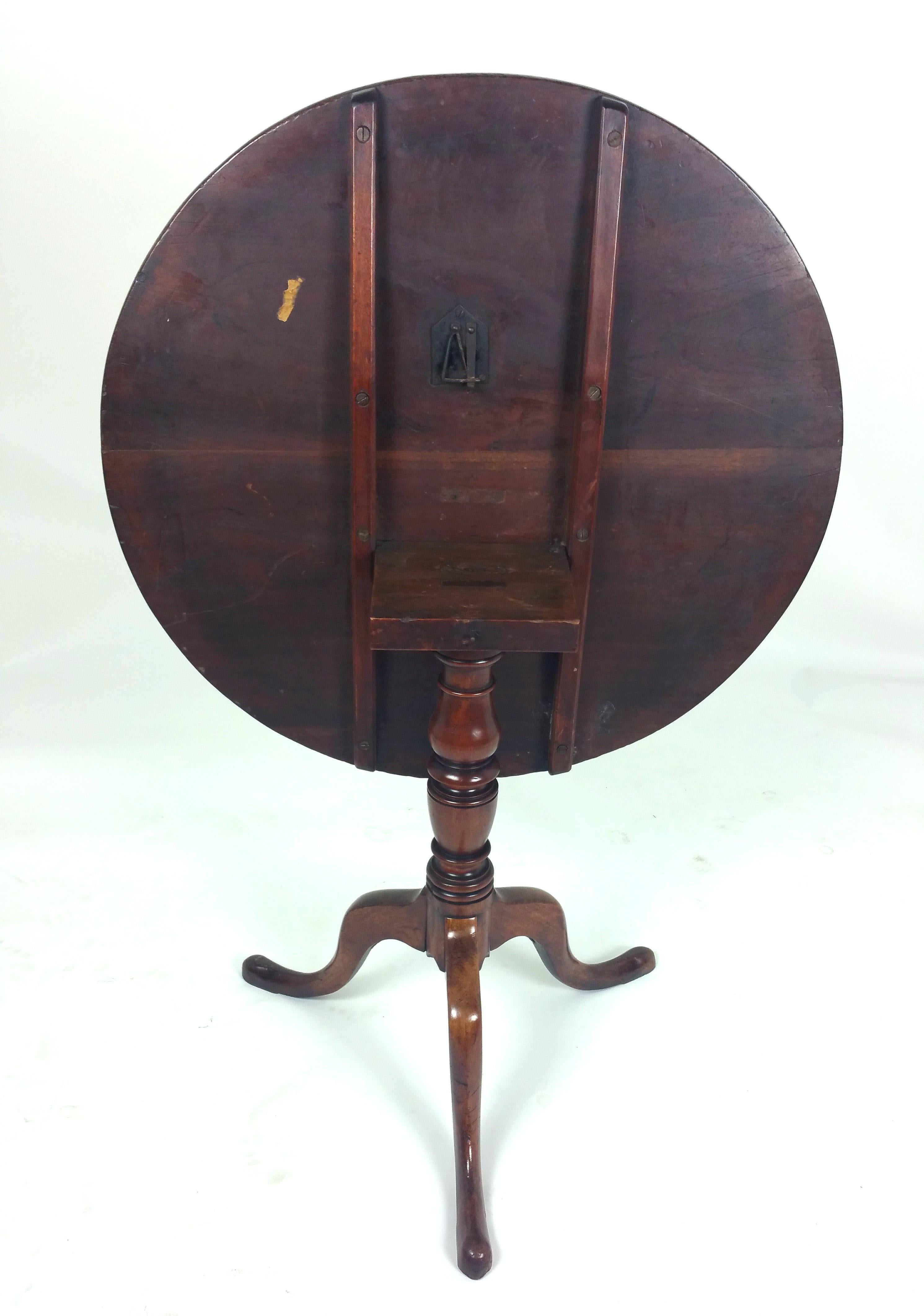 18th Century English Fruit Wood Tilt Top Table For Sale 4