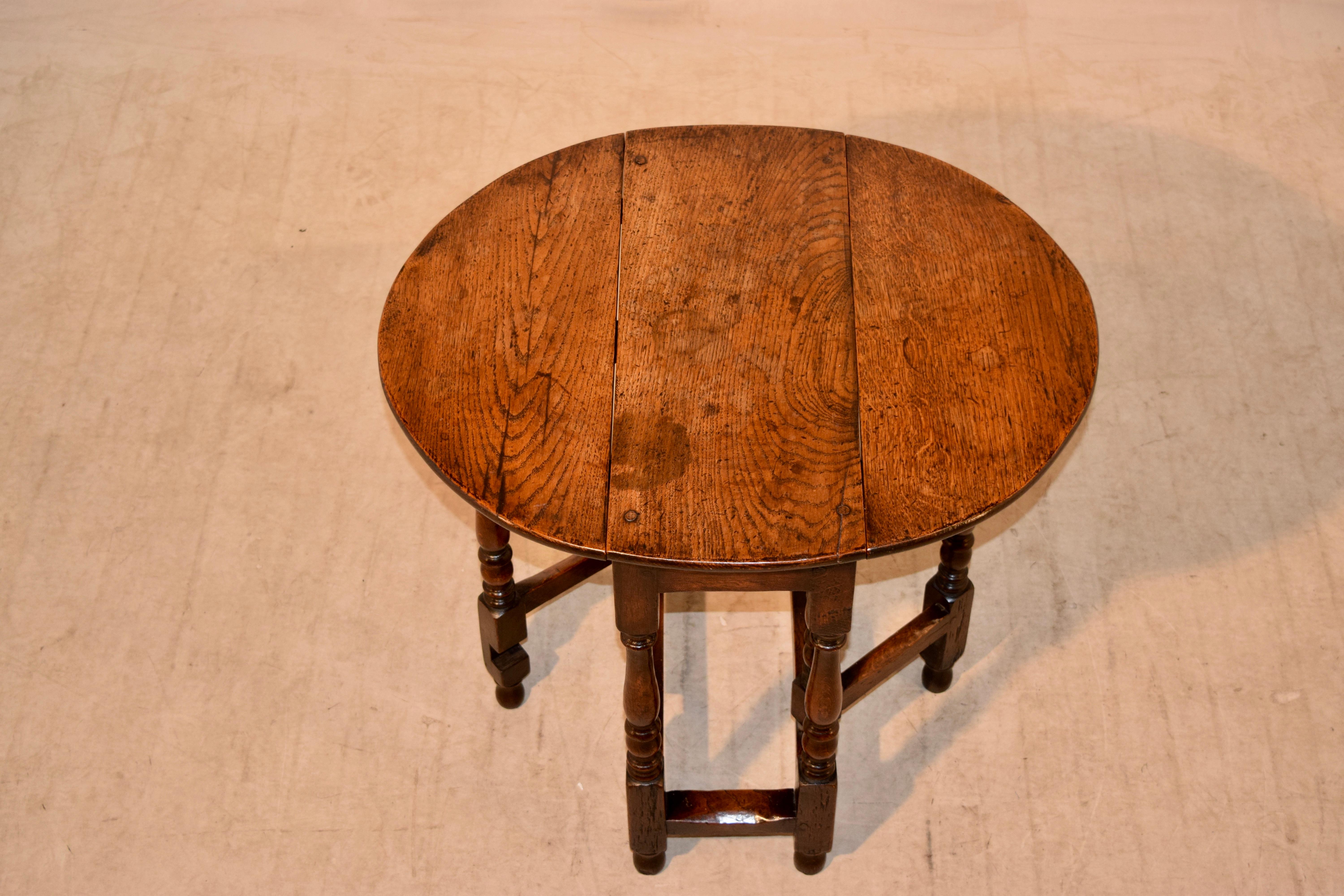 18th Century English Gate Leg Table In Good Condition In High Point, NC