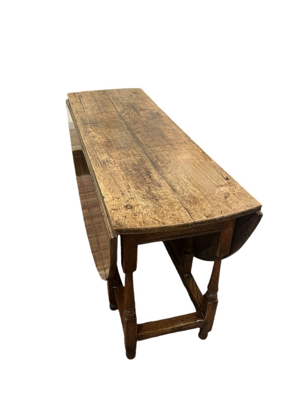 Table anglaise du XVIIIe siècle en vente 1
