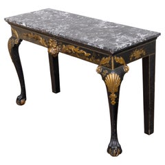 Console anglaise du XVIIIe siècle, époque George II, laquée et dorée, avec plateau en marbre