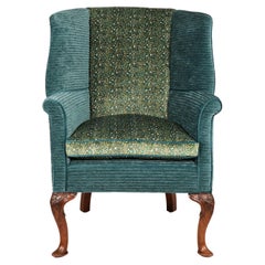 18ème siècle anglais George II Wingback en noyer avec tissu Modernity