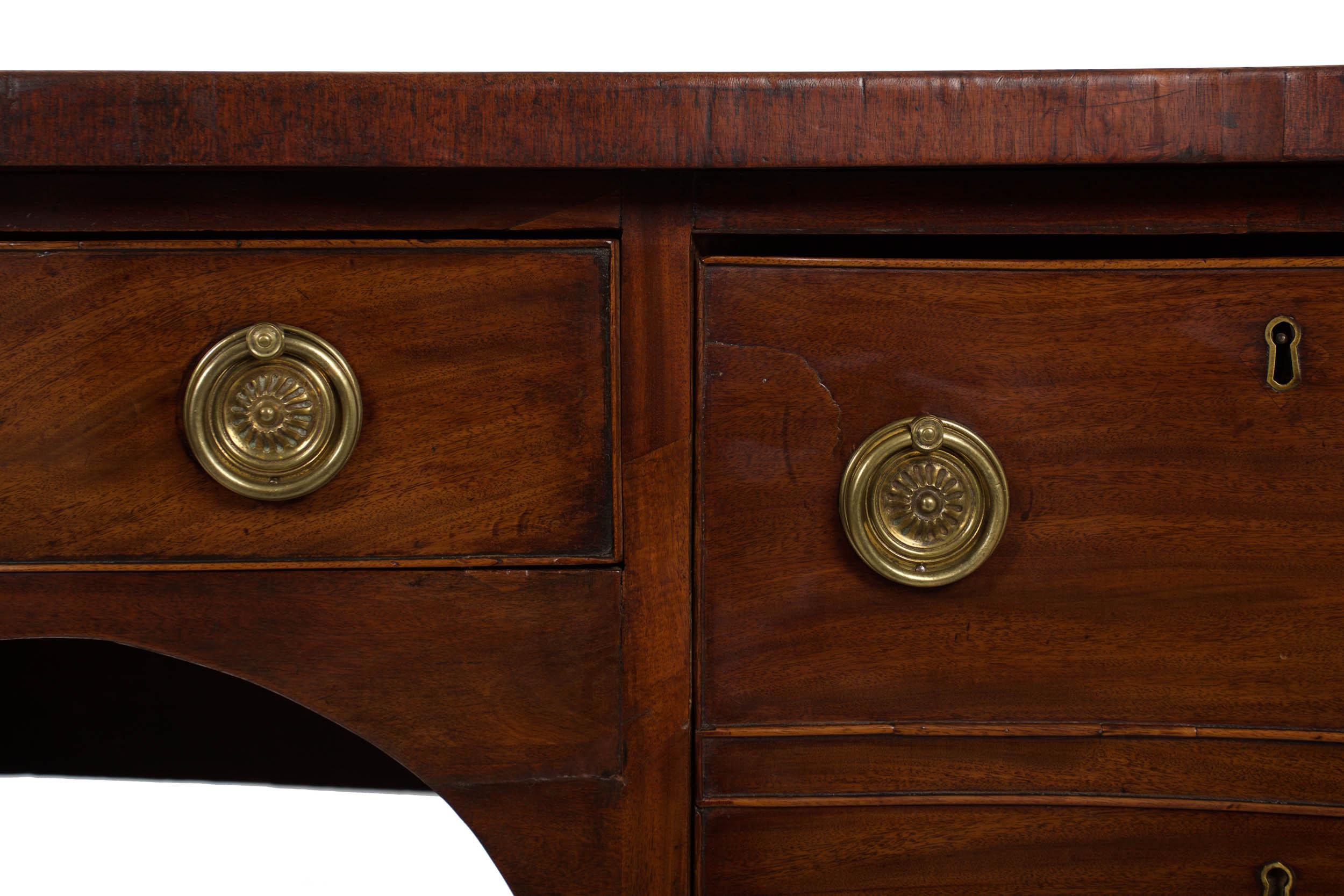 18th Century English George III Antique Mahogany Serpentine Pedestal Sideboard For Sale 12