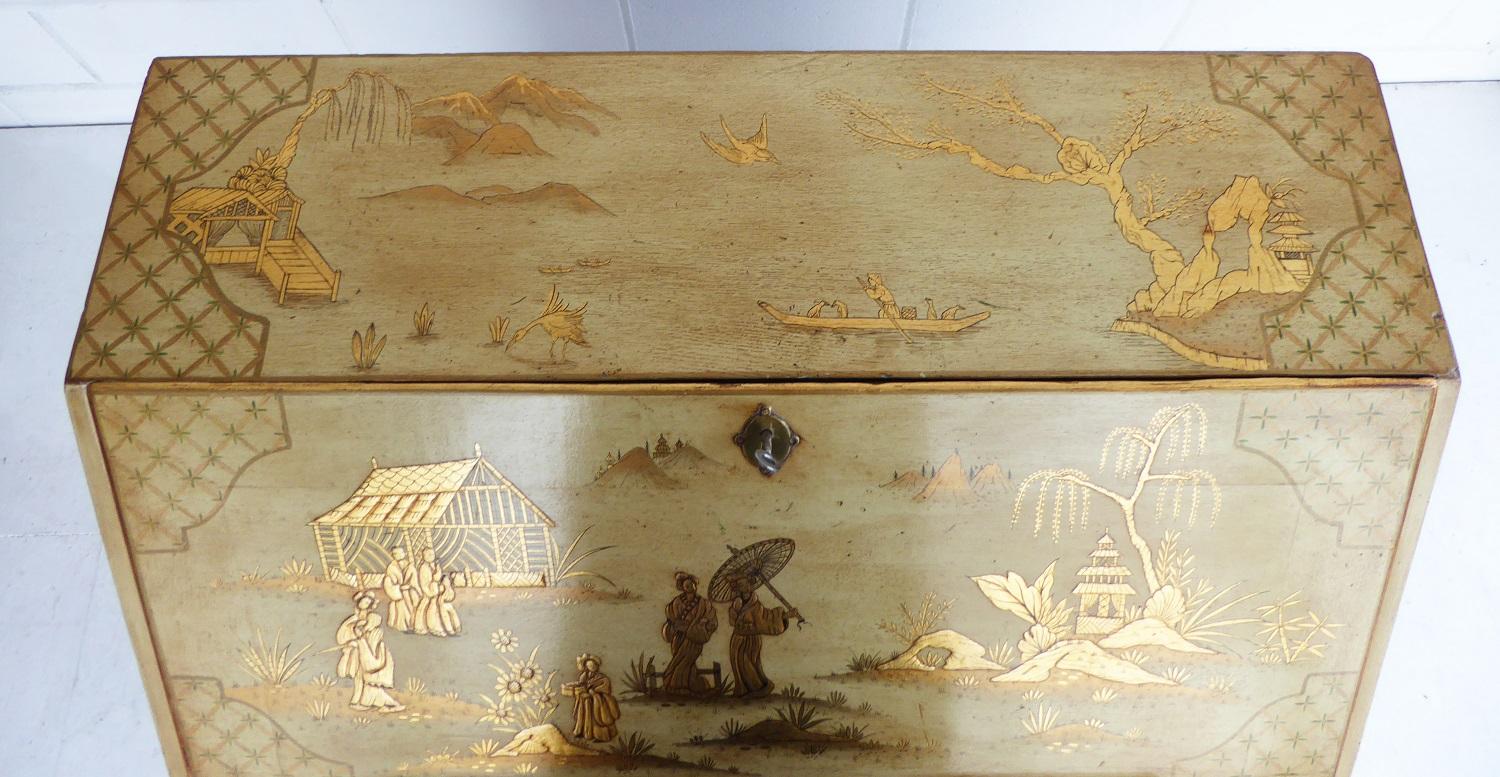 18th Century English George III Lacquer and Gilt Chinoiserie Secretary 12