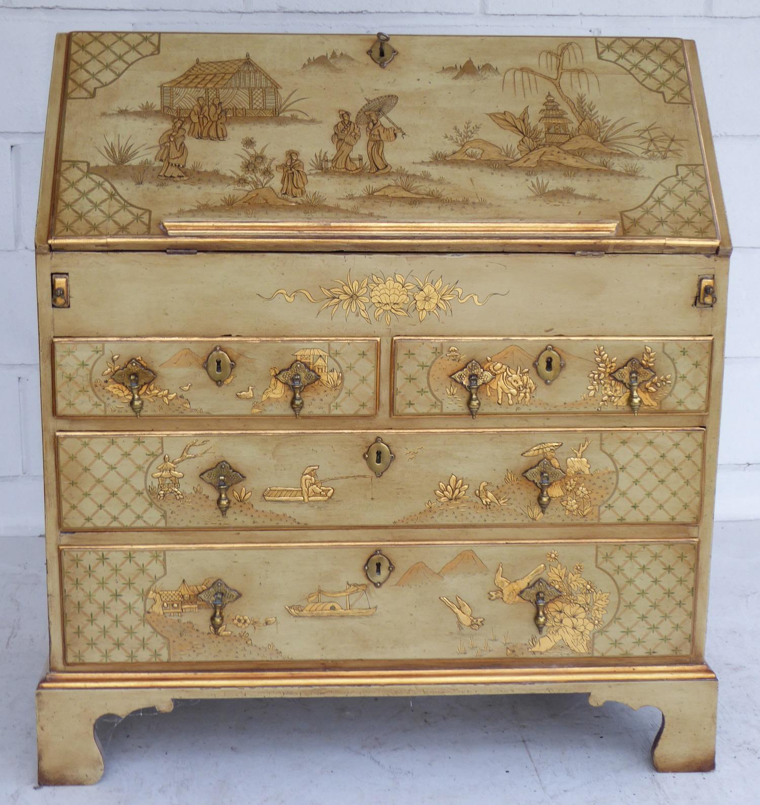 18th Century English George III Lacquer and Gilt Chinoiserie Secretary In Good Condition In Chelmsford, Essex