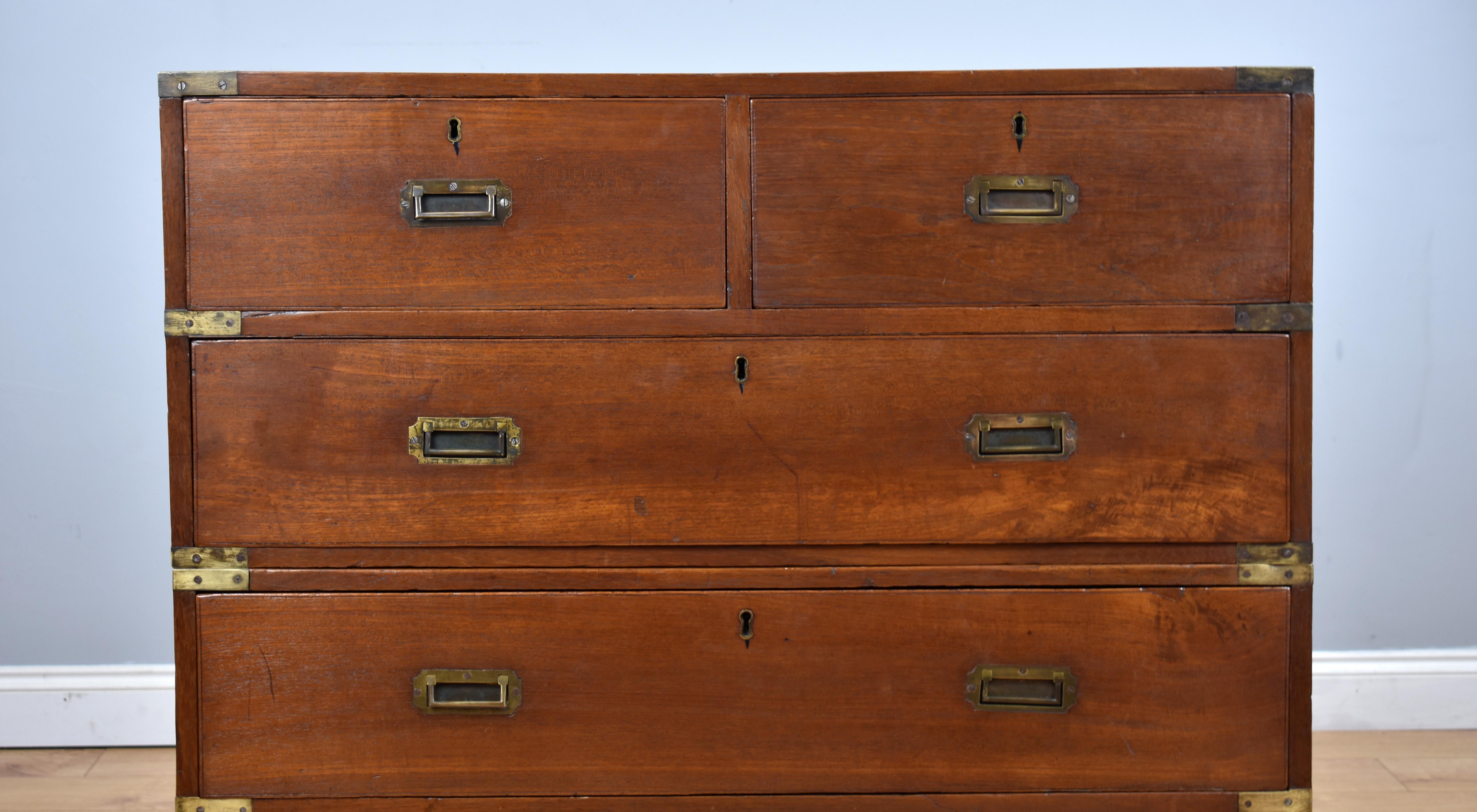 18th Century English George III Mahogany Campaign Chest of Drawers In Good Condition In Chelmsford, Essex