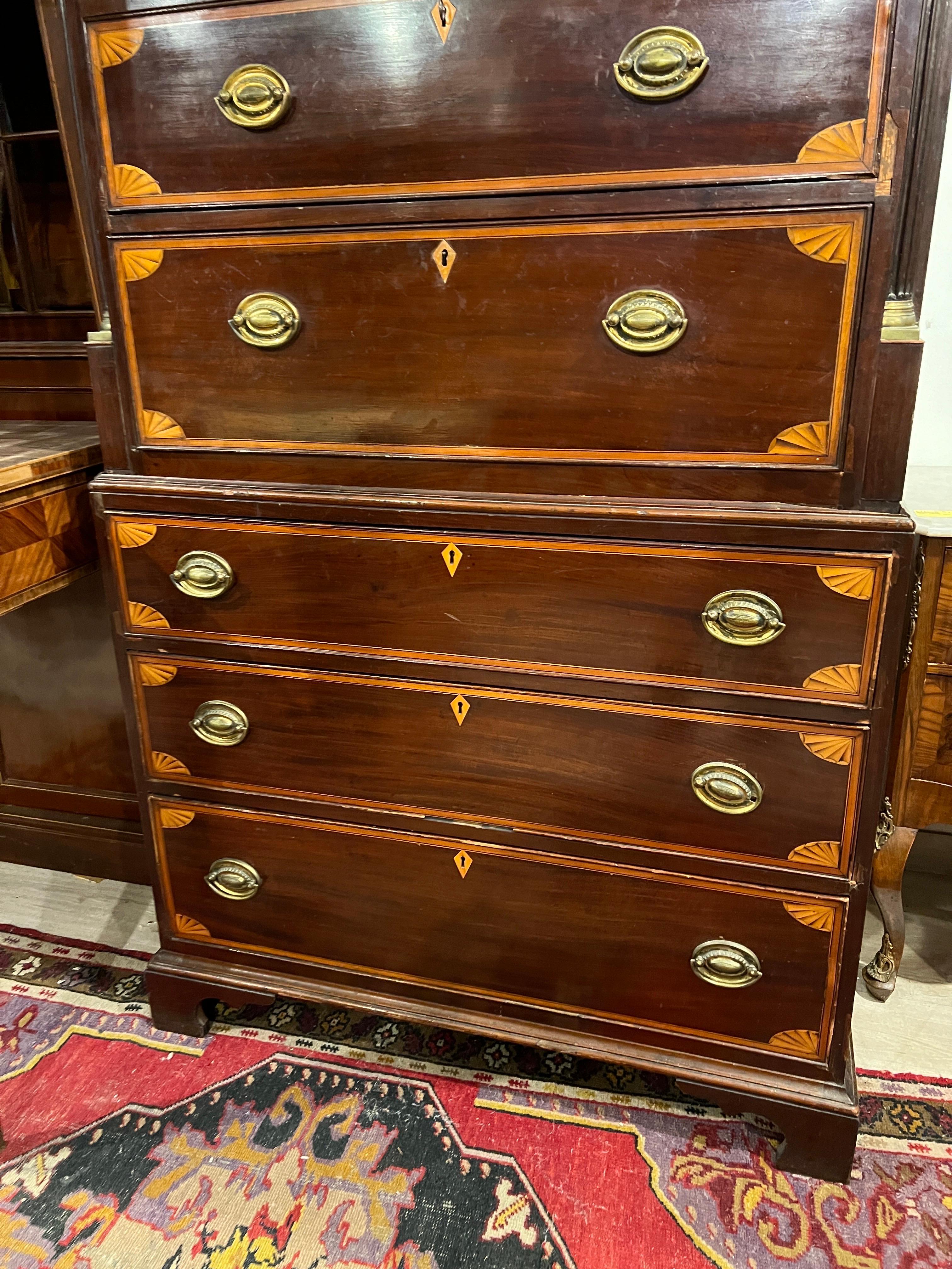 18th Century English George III Mahogany Inlaid Secretaire Chest of Drawers 1700 In Good Condition For Sale In Roma, RM