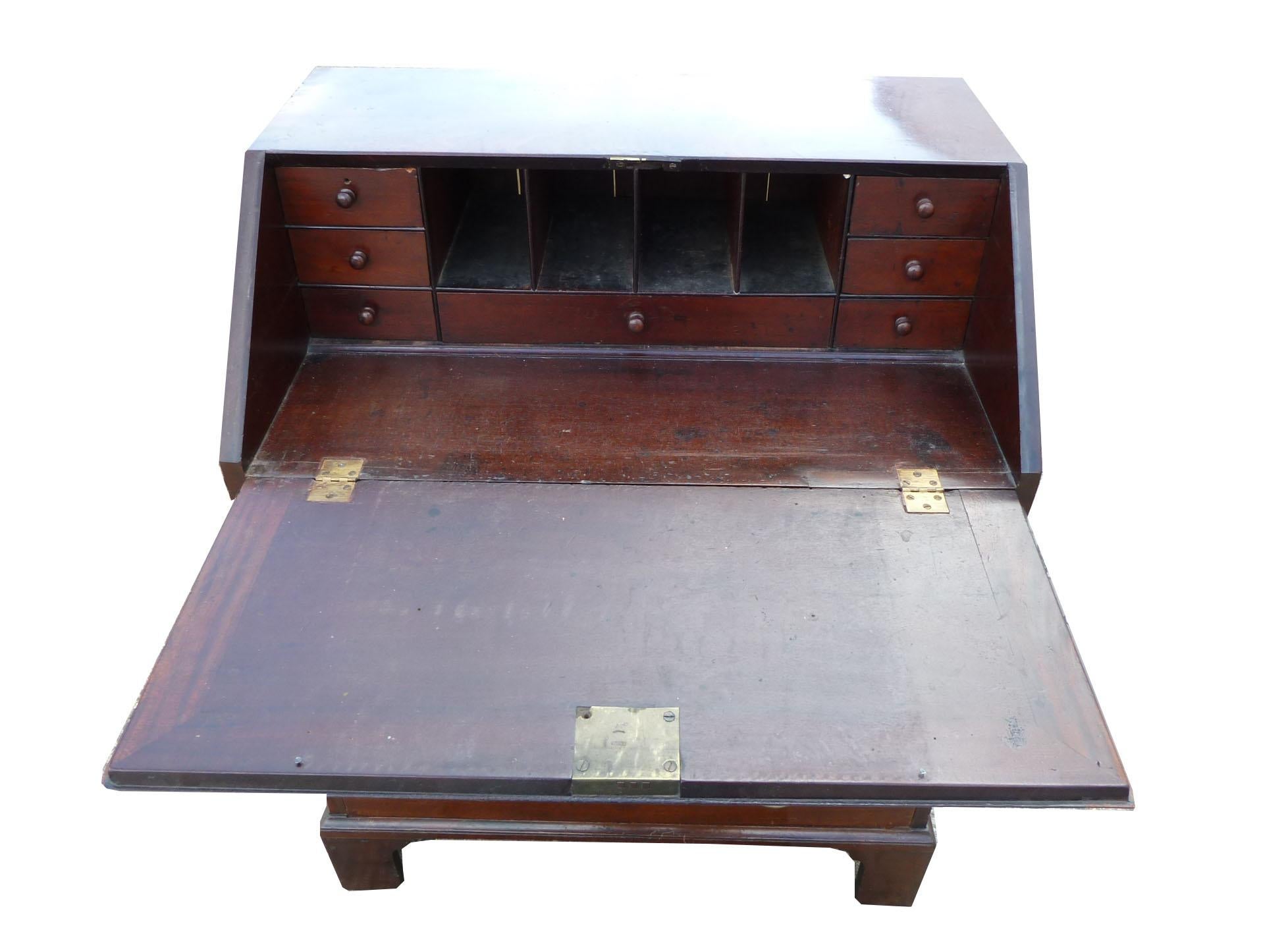 18th Century English George III Mahogany Writing Bureau In Good Condition In Chelmsford, Essex