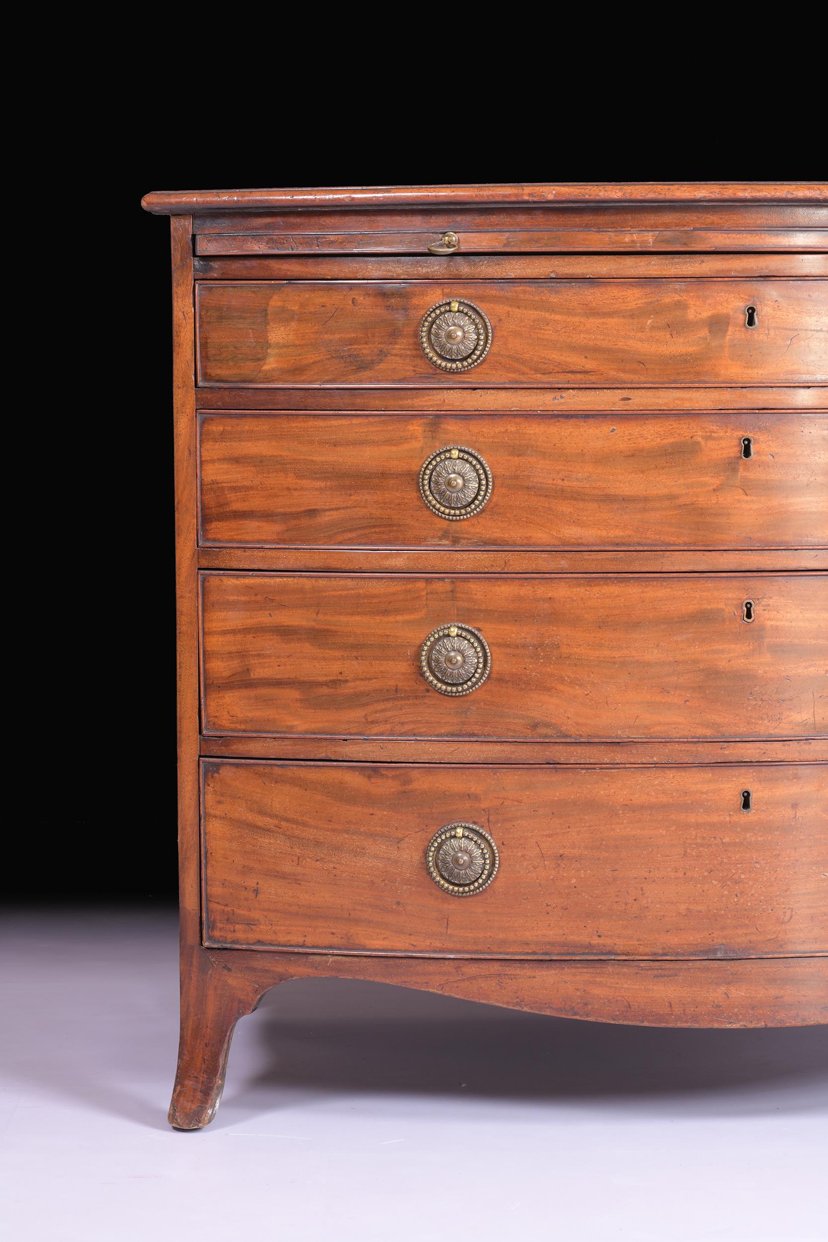 18th Century English Georgian Bow Fronted Chest Of Drawers For Sale 3