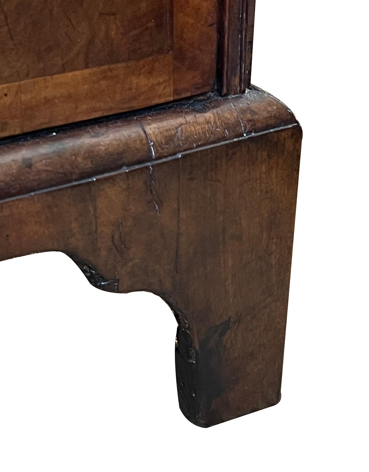 18th Century English Georgian Burl Walnut Veneer Chest on Chest For Sale 1