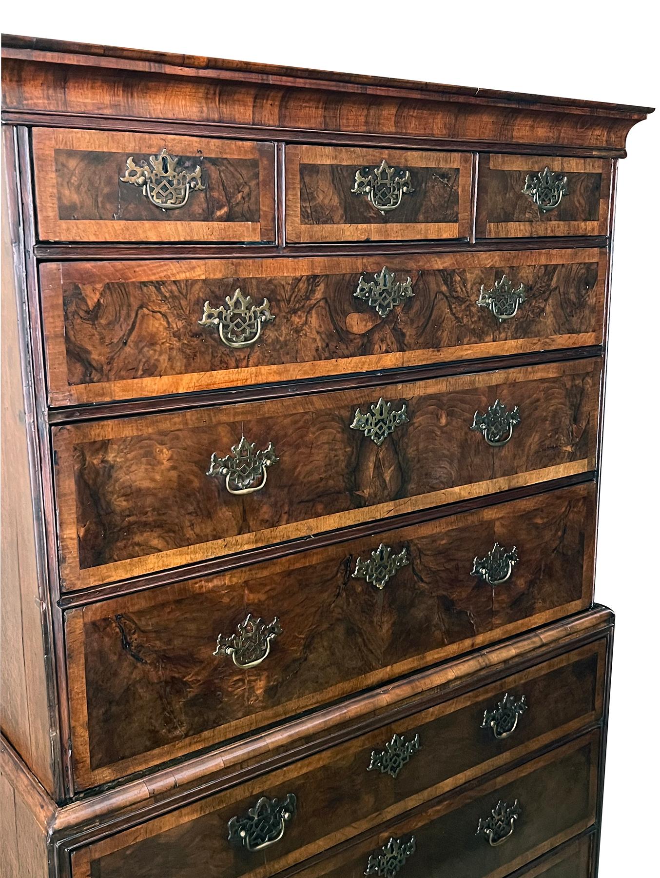 18th Century English Georgian Burl Walnut Veneer Chest on Chest For Sale 3