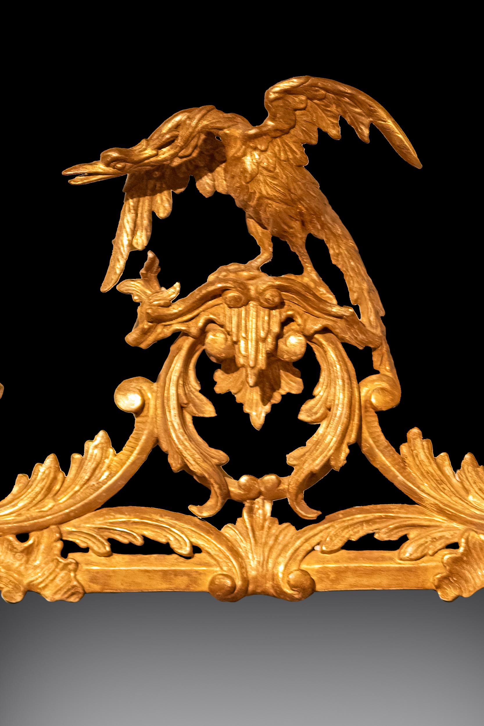 Georgien Miroir mural géorgien anglais du 18ème siècle en bois doré sculpté et en verre de pilier en vente