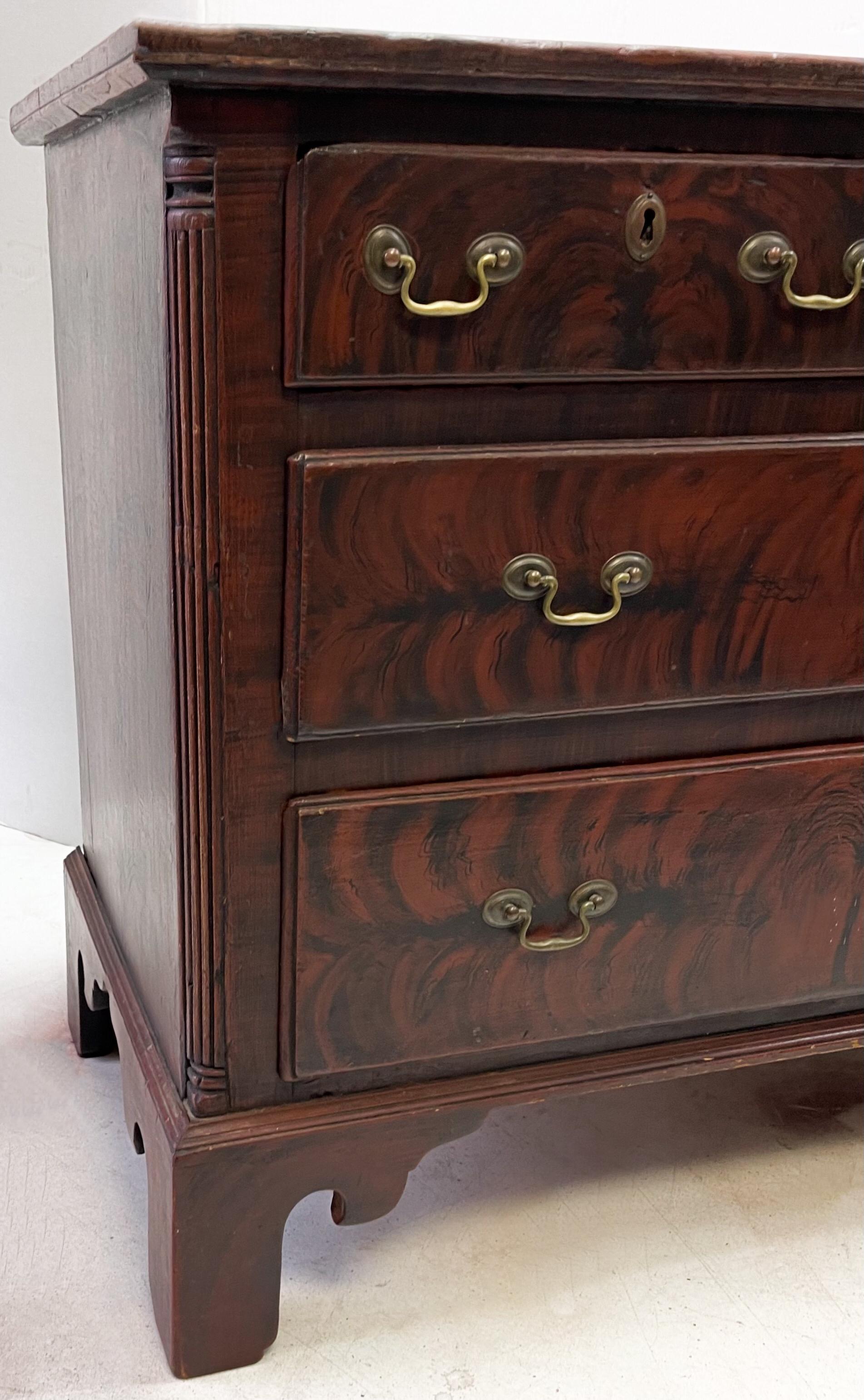 18th Century English Georgian Grain Painted Chest of Drawers For Sale 6