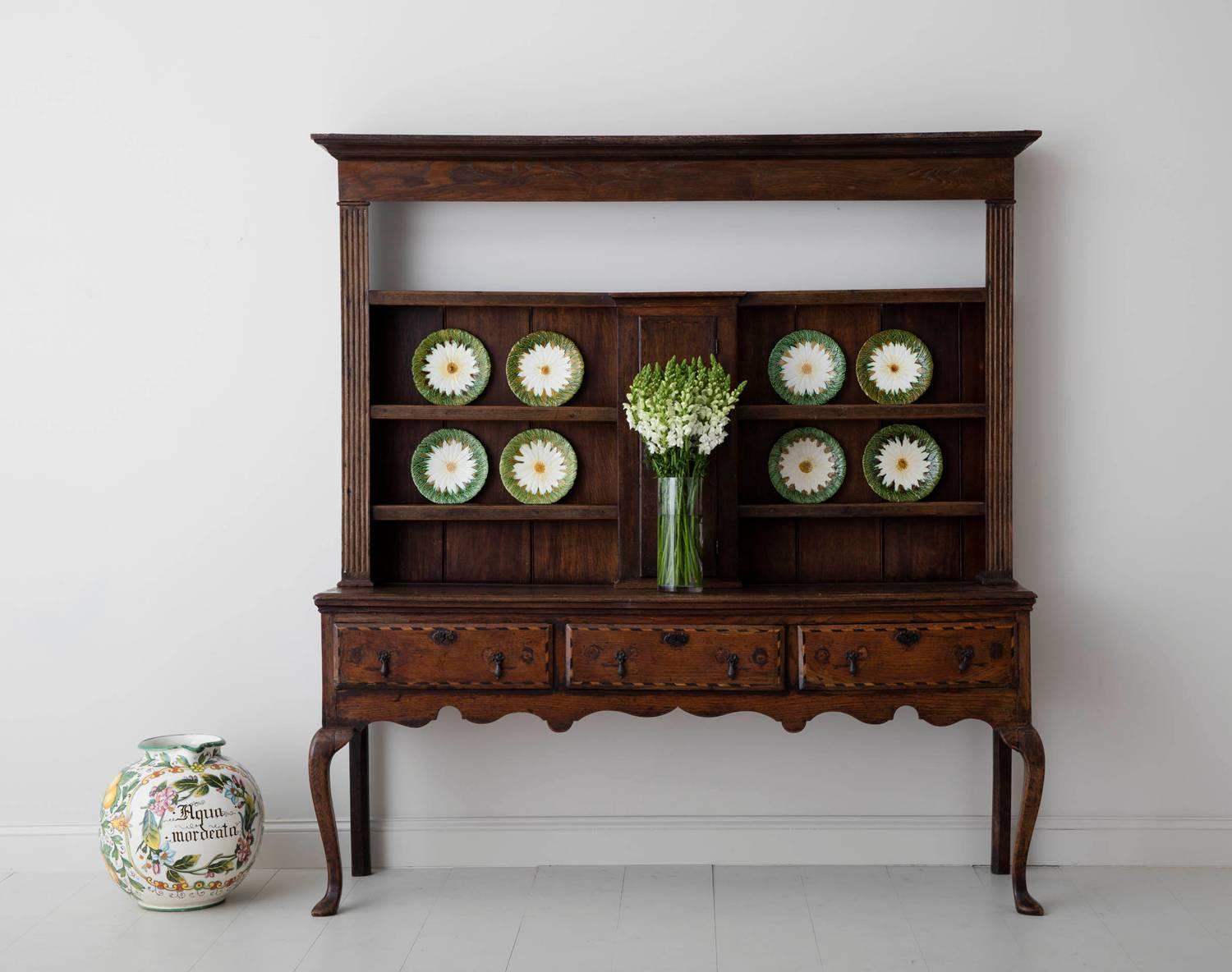 18th Century English Georgian Hutch, Welsh Dresser in Two Parts In Good Condition In Wichita, KS