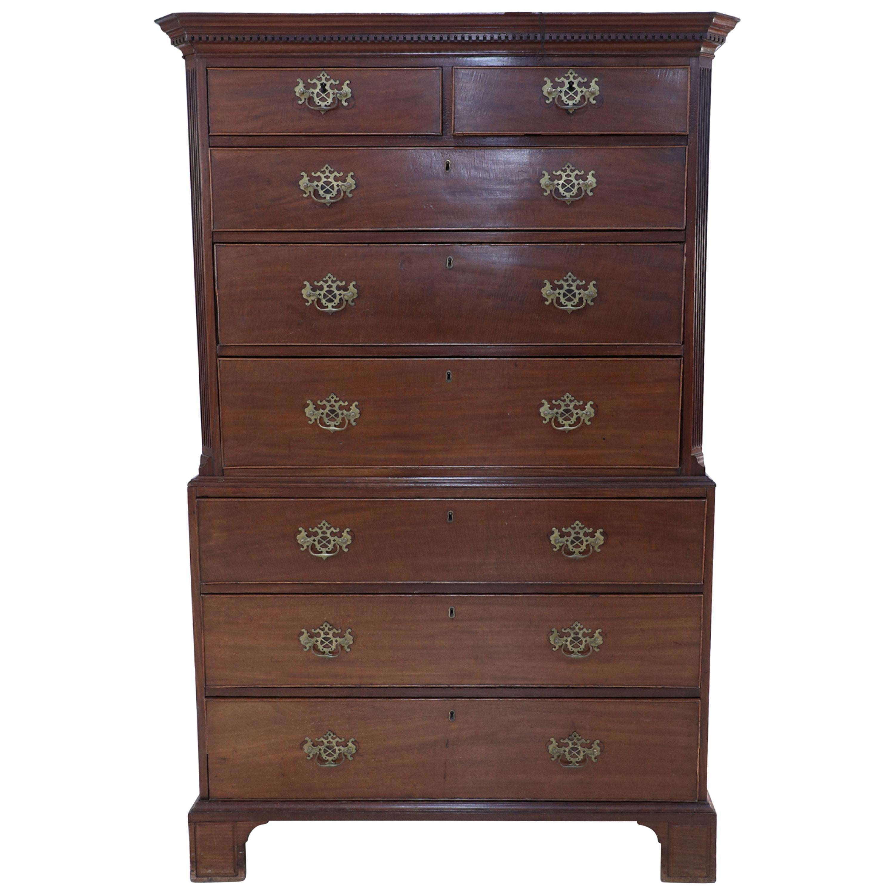 18th Century English Georgian Mahogany Chest on Chest For Sale