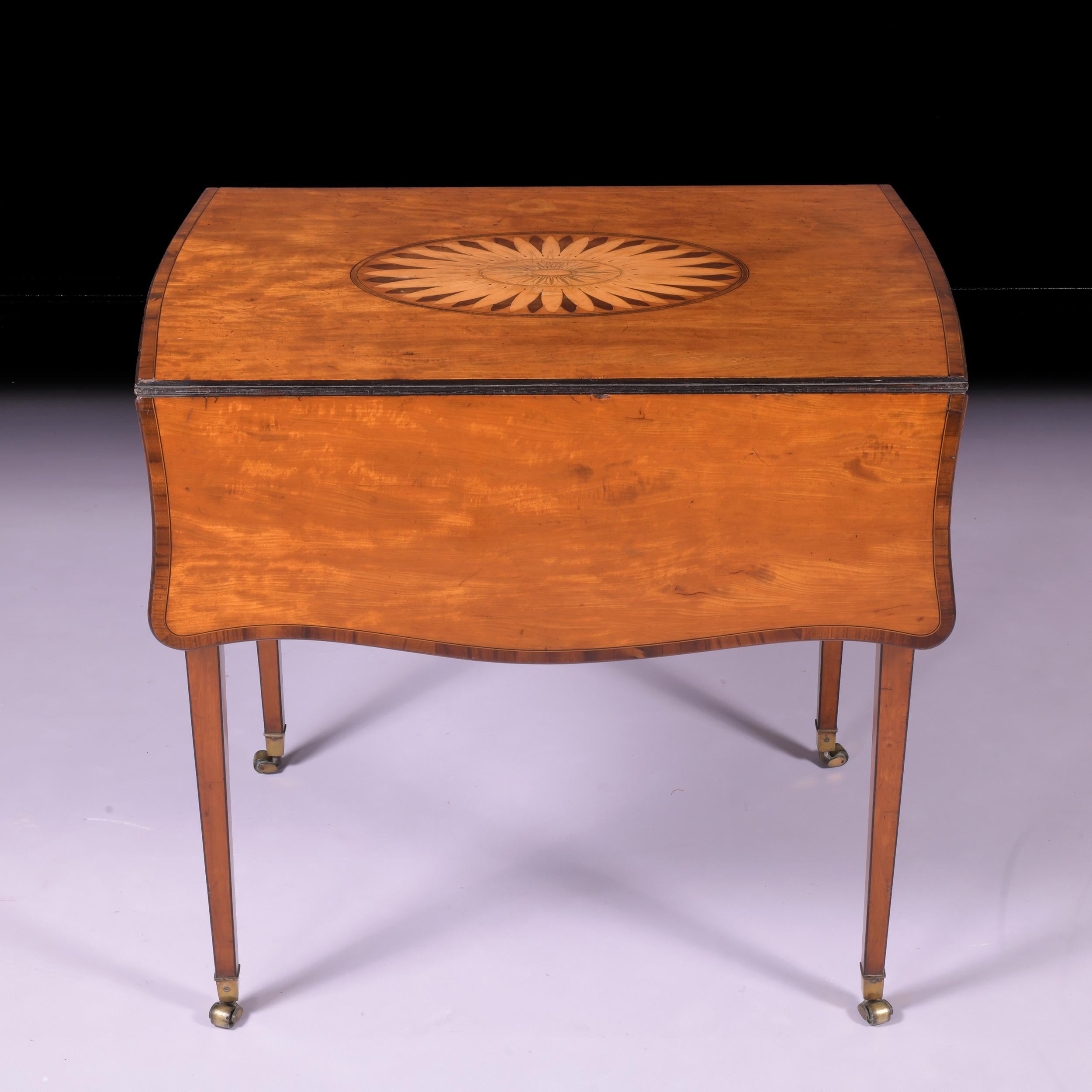 18th Century English Georgian Satinwood Drop Leaf Pembroke Side Table In Good Condition For Sale In Dublin, IE