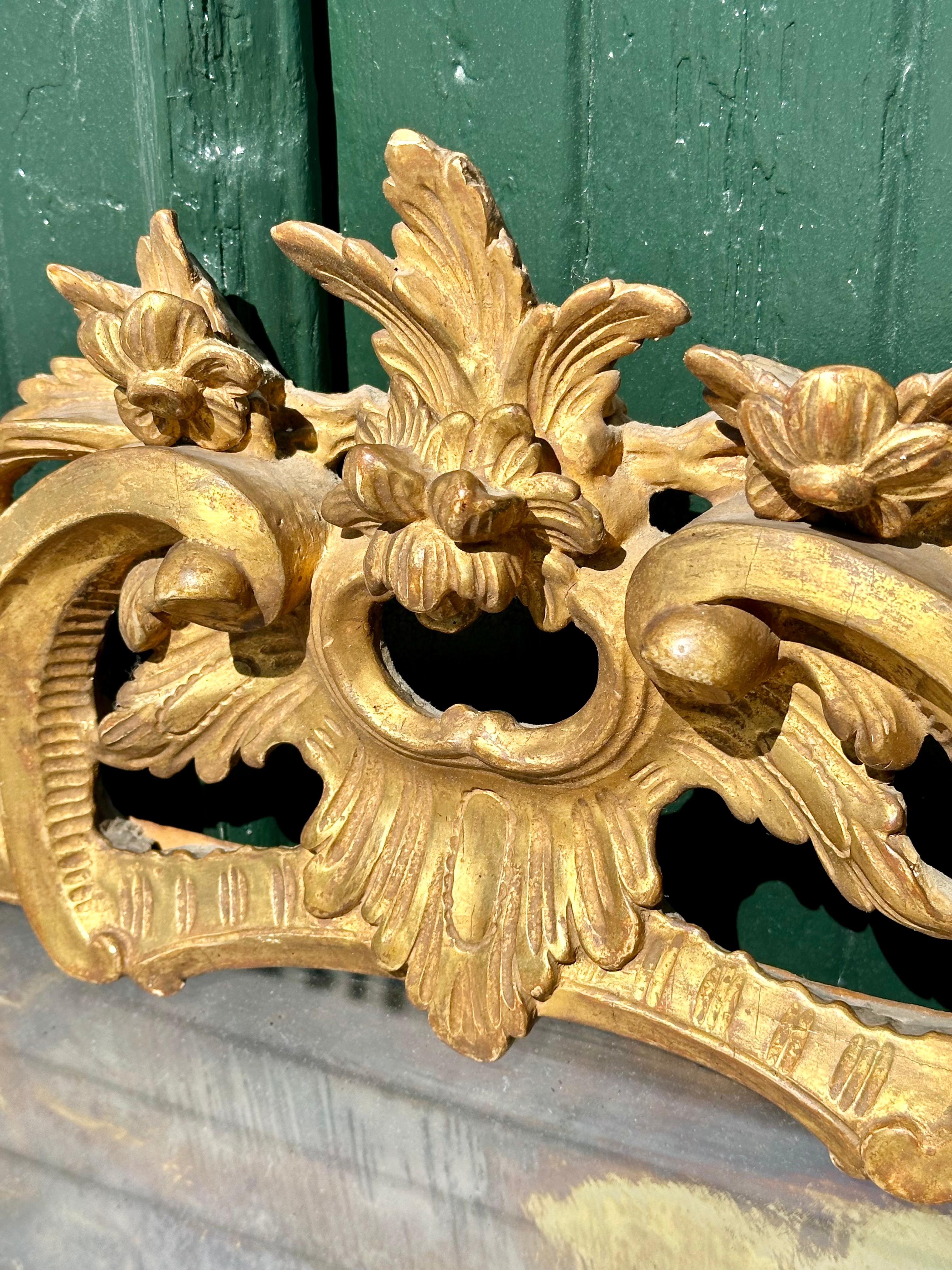 Miroir à trumeau Chippendale en bois doré anglais du 18e siècle en vente 2