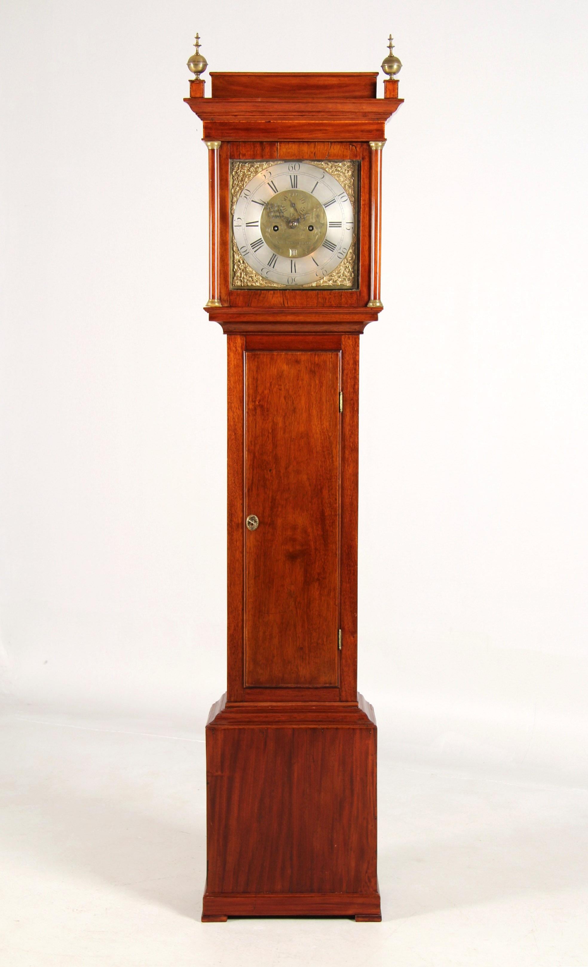 Laiton Horloge grand-père anglaise du XVIIIe siècle par A James Pike en vente