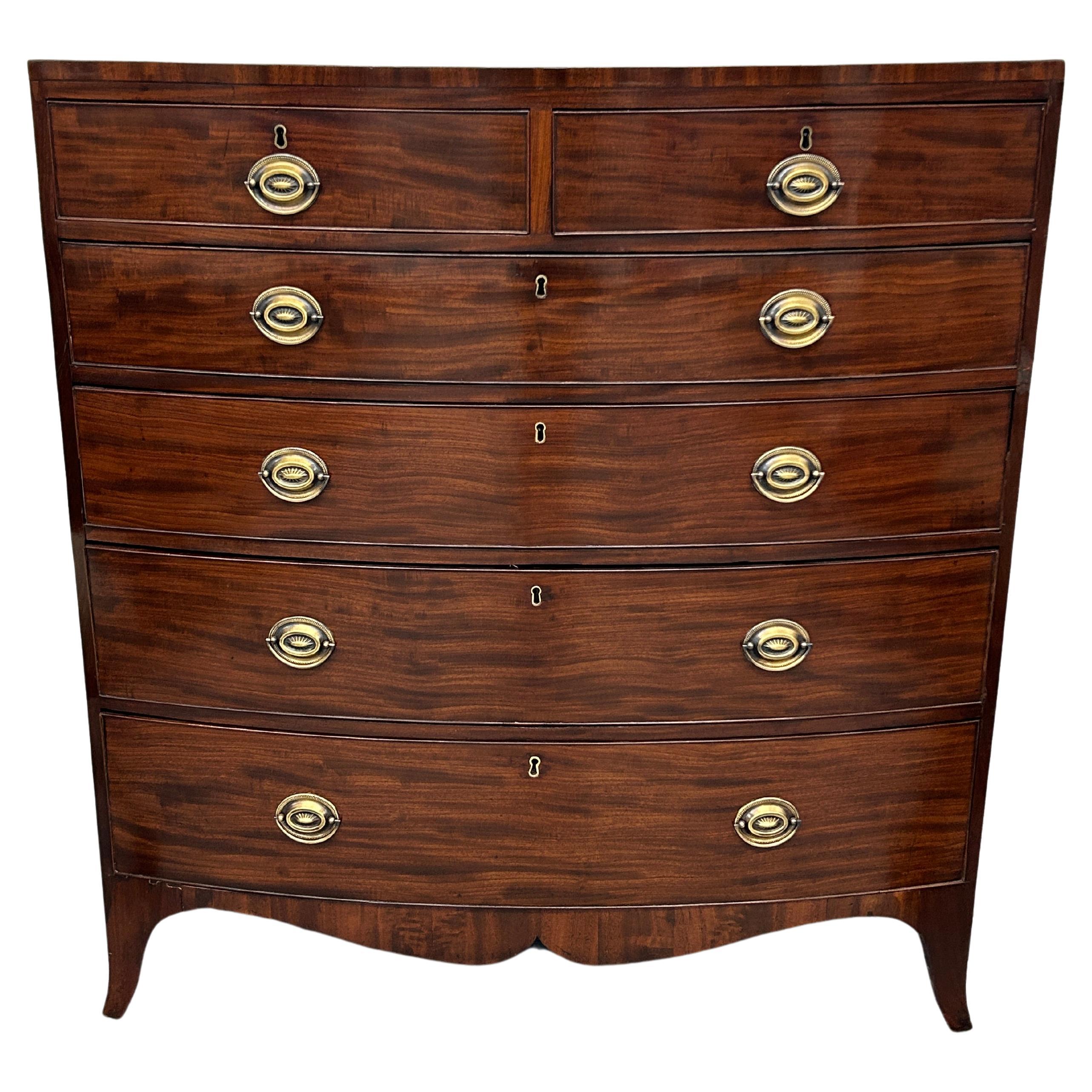 18th Century English Hepplewhite Chest of drawers  For Sale