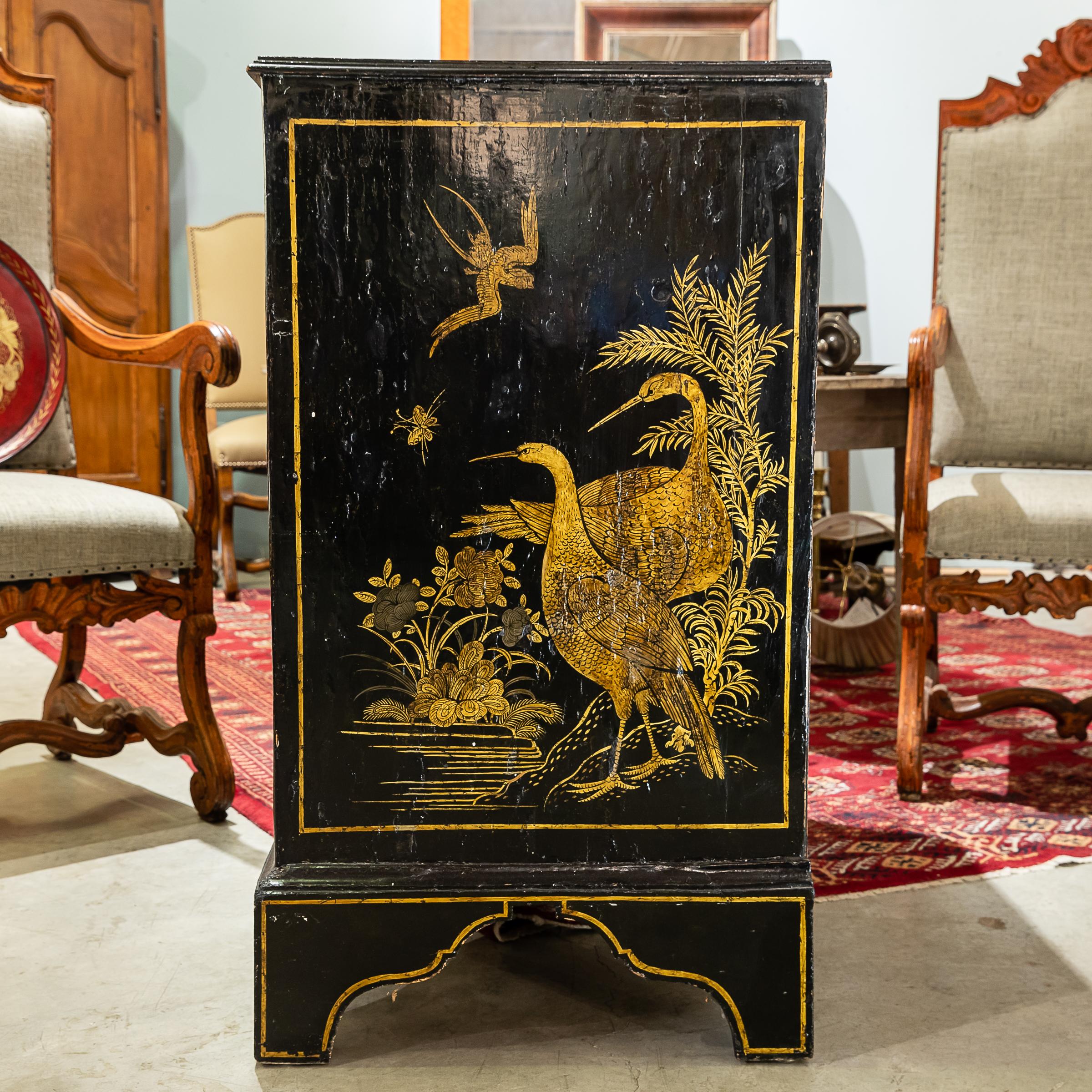 George II 18th Century English Japanned 3-Drawer Chest