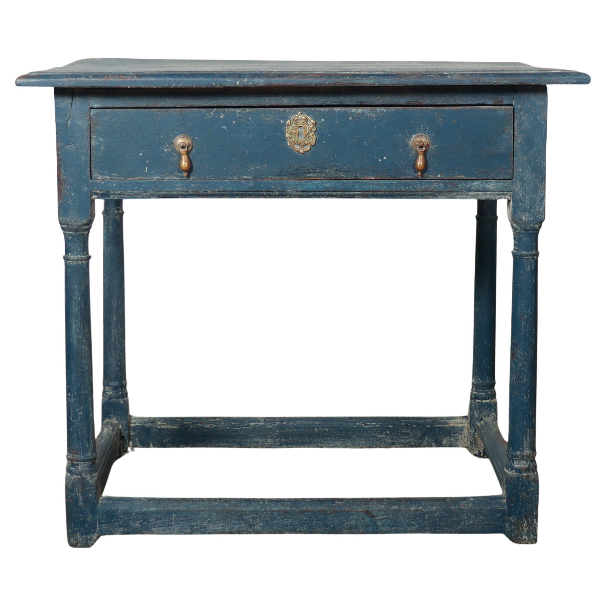 18th Century English Lamp Table For Sale