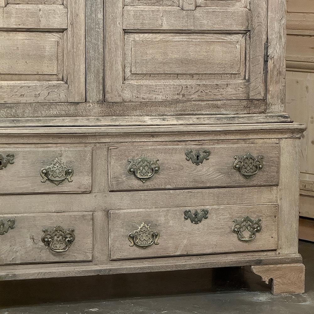 18th Century English Linen Press ~ Cabinet in Stripped Oak For Sale 5