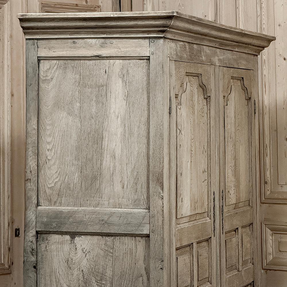 18th Century English Linen Press ~ Cabinet in Stripped Oak For Sale 9