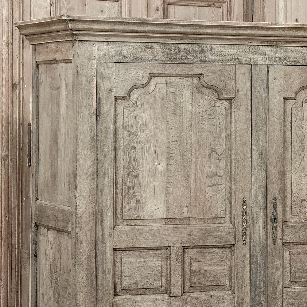 18th Century English Linen Press ~ Cabinet in Stripped Oak For Sale 2
