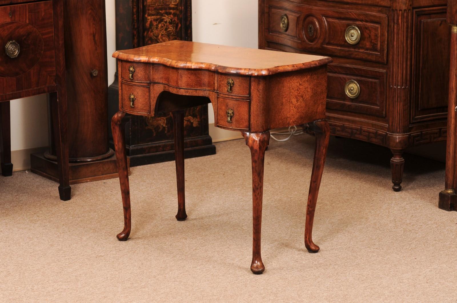 18th Century English Lowboy in Mulberry with Serpentine Front and Pad Feet For Sale 6