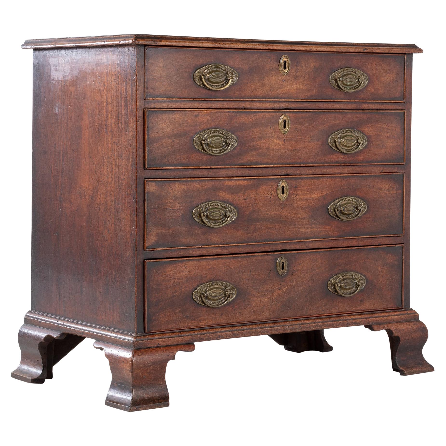 18th Century English Mahogany Chest of Drawers For Sale