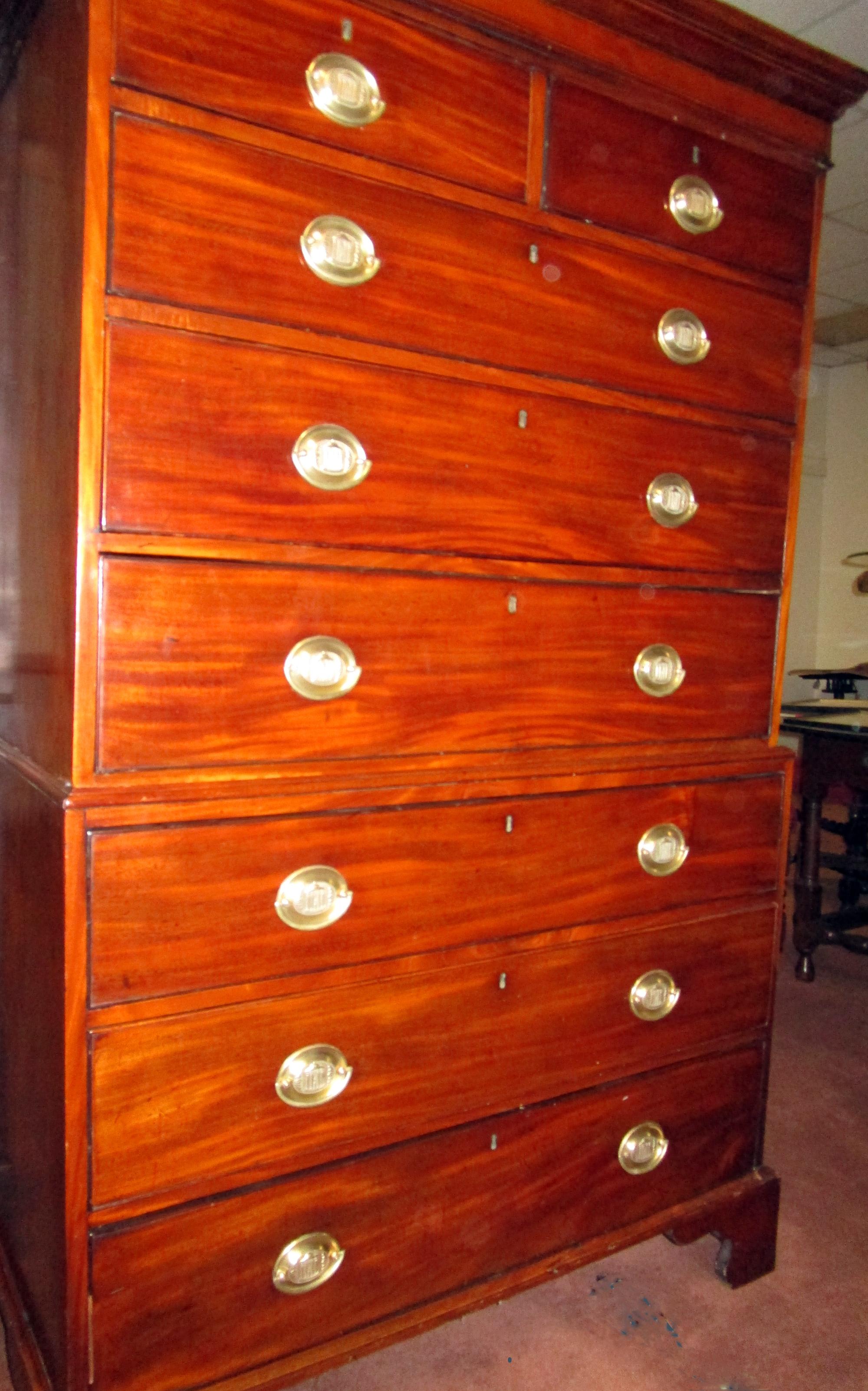 Late 18th Century 18th century English Mahogany Chippendale Chest on Chest For Sale
