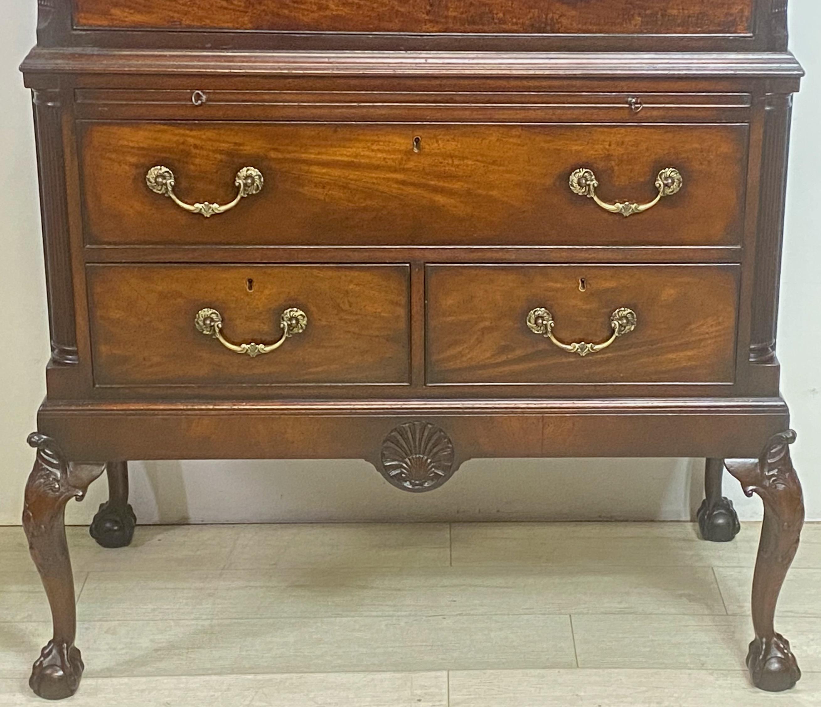 18th Century English Mahogany Chippendale Style Chest on Chest For Sale 2