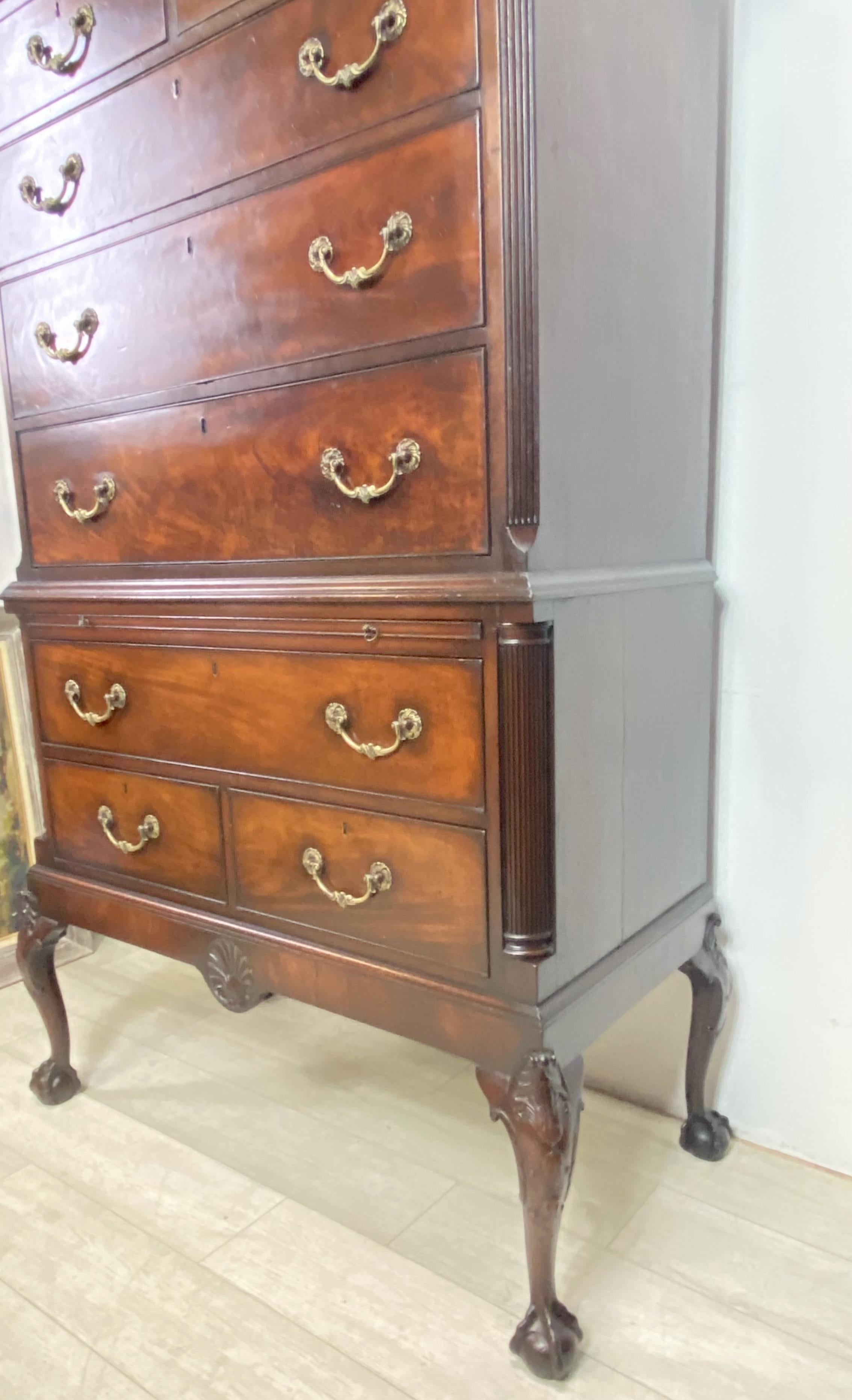 18th Century English Mahogany Chippendale Style Chest on Chest For Sale 4