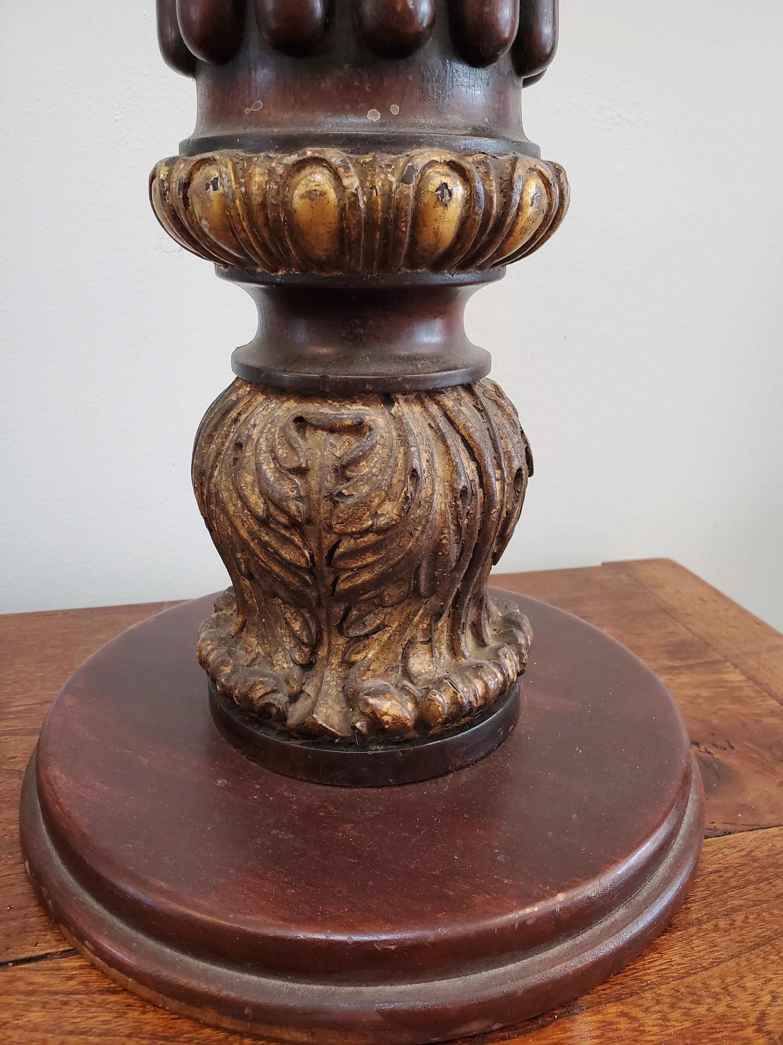 18th Century English Mahogany Column with Gold Gilt Decoration In Good Condition For Sale In Middleburg, VA