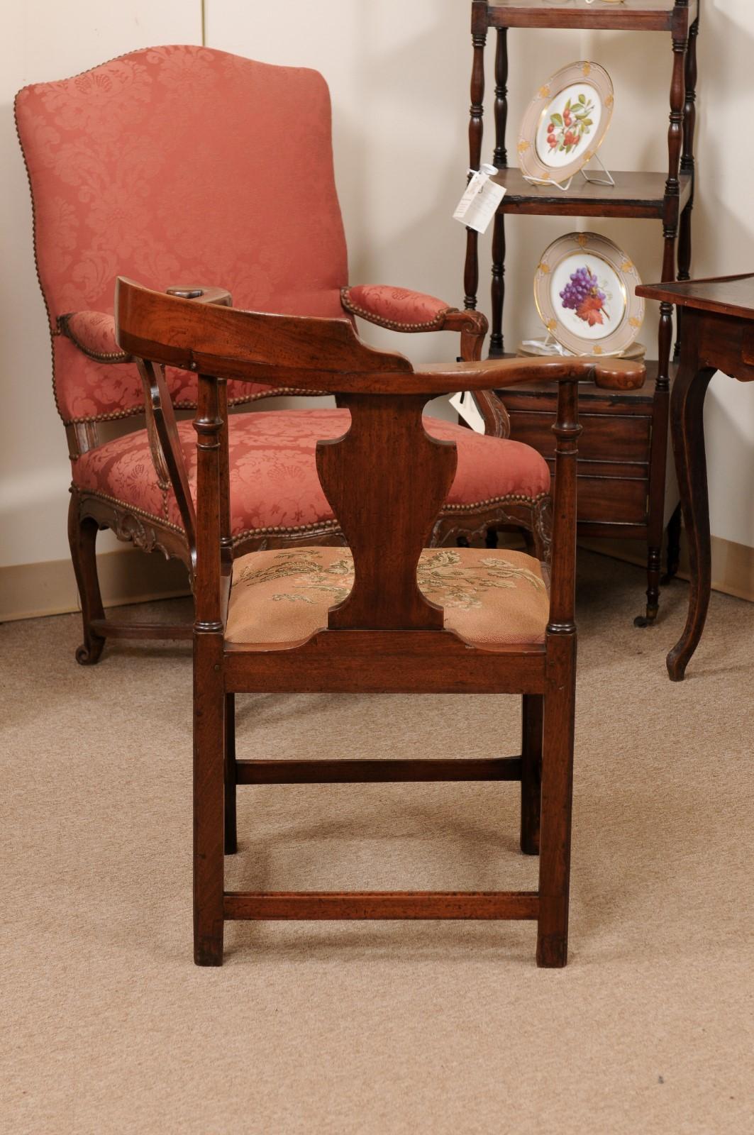 18th Century English Mahogany Corner Chair with Rounded Back, Slip Seat 5
